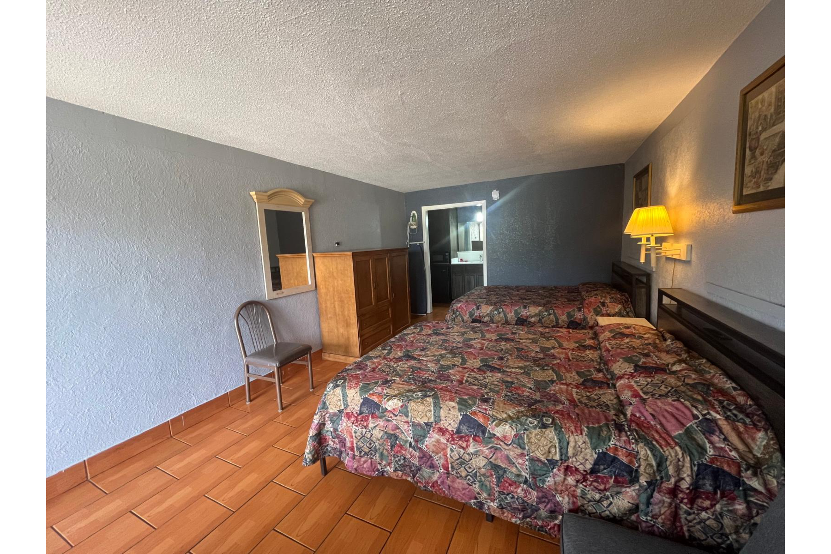 Quadruple Classic Two Queen Beds