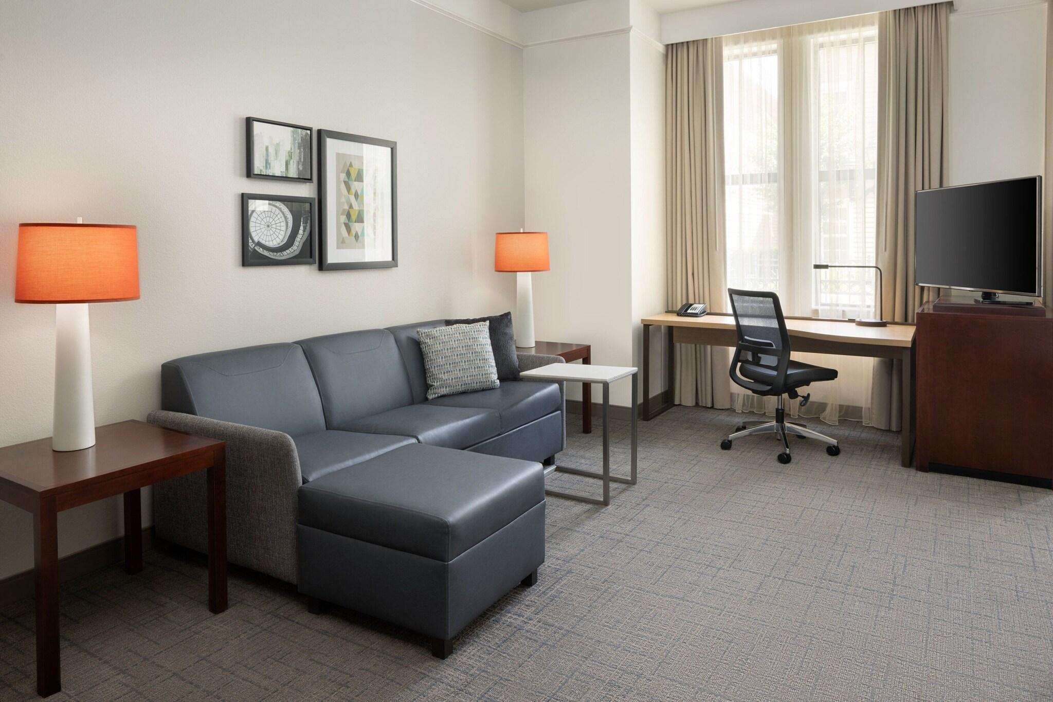 Studio Queen Size Bed