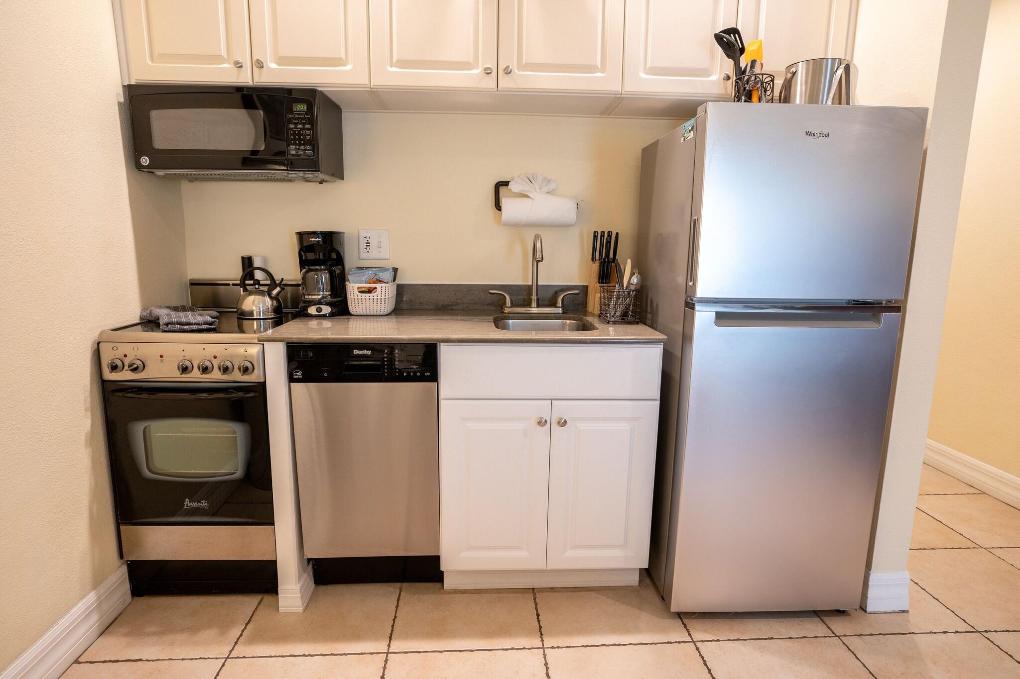 Studio Queen Size Bed