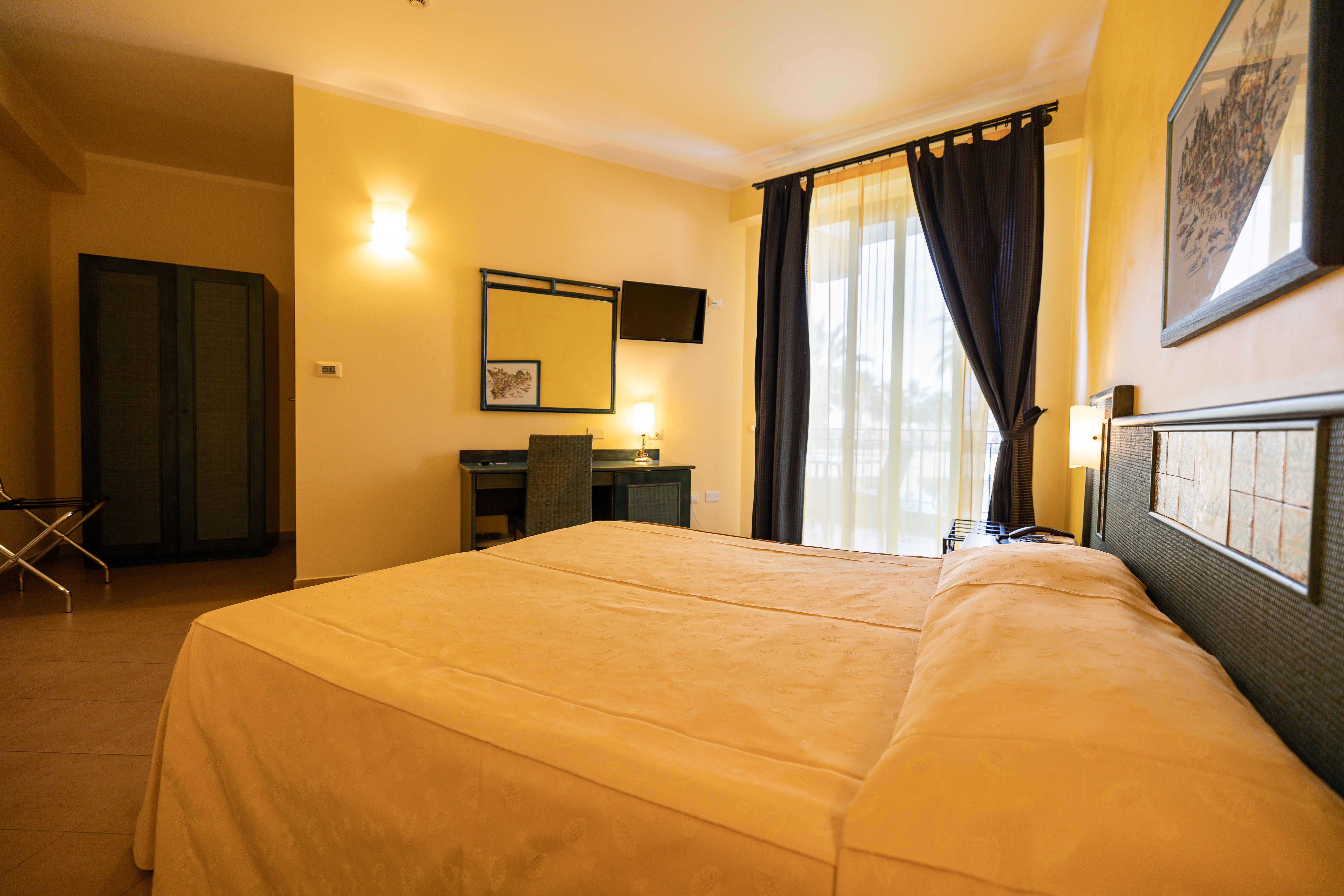 Double Single with Balcony