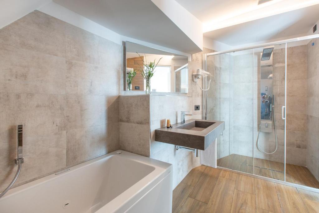 Double Single Superior Sea View