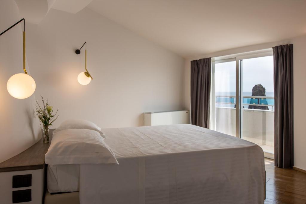 Double Single Deluxe Sea View