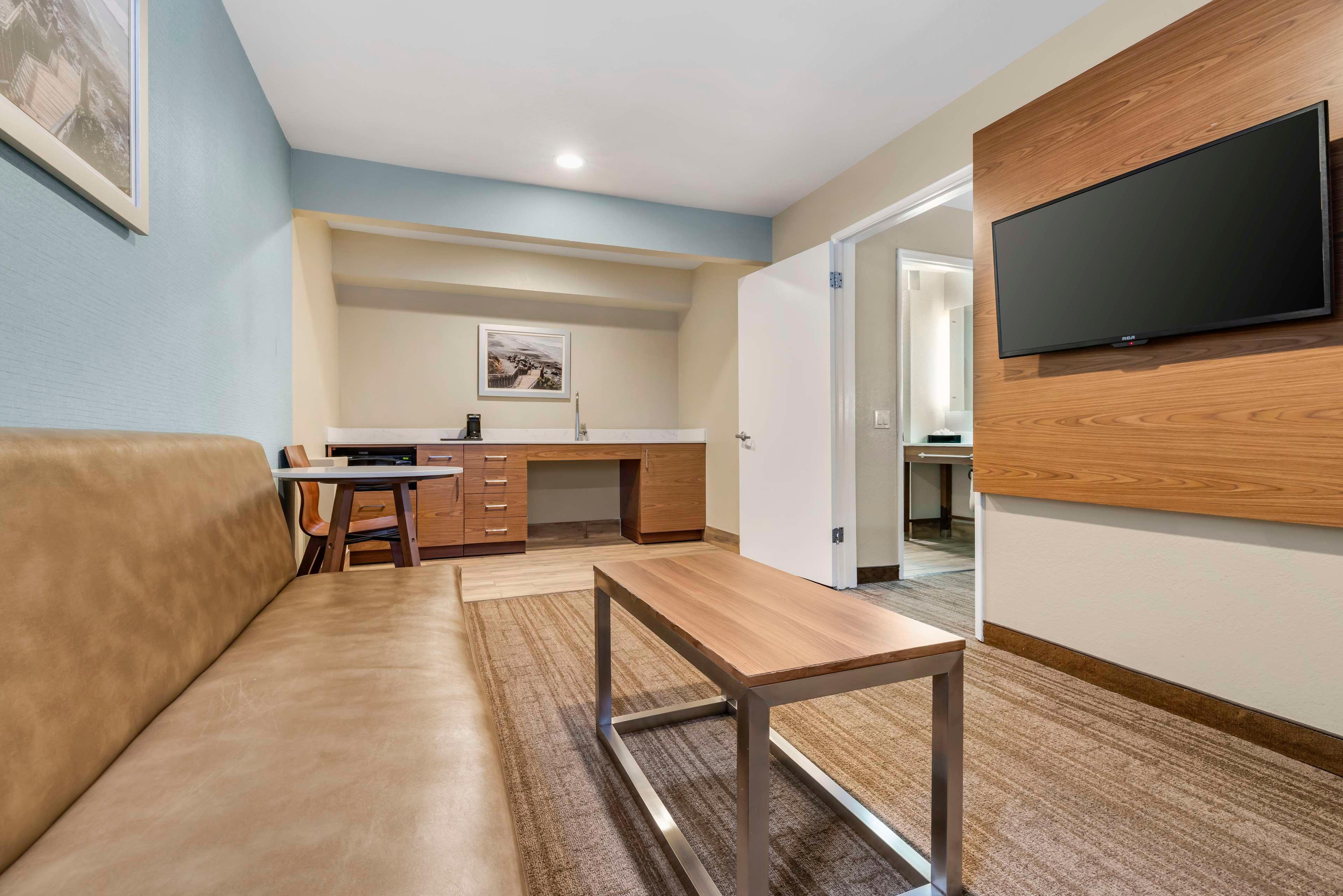 Double Accessible-queen Size Bed