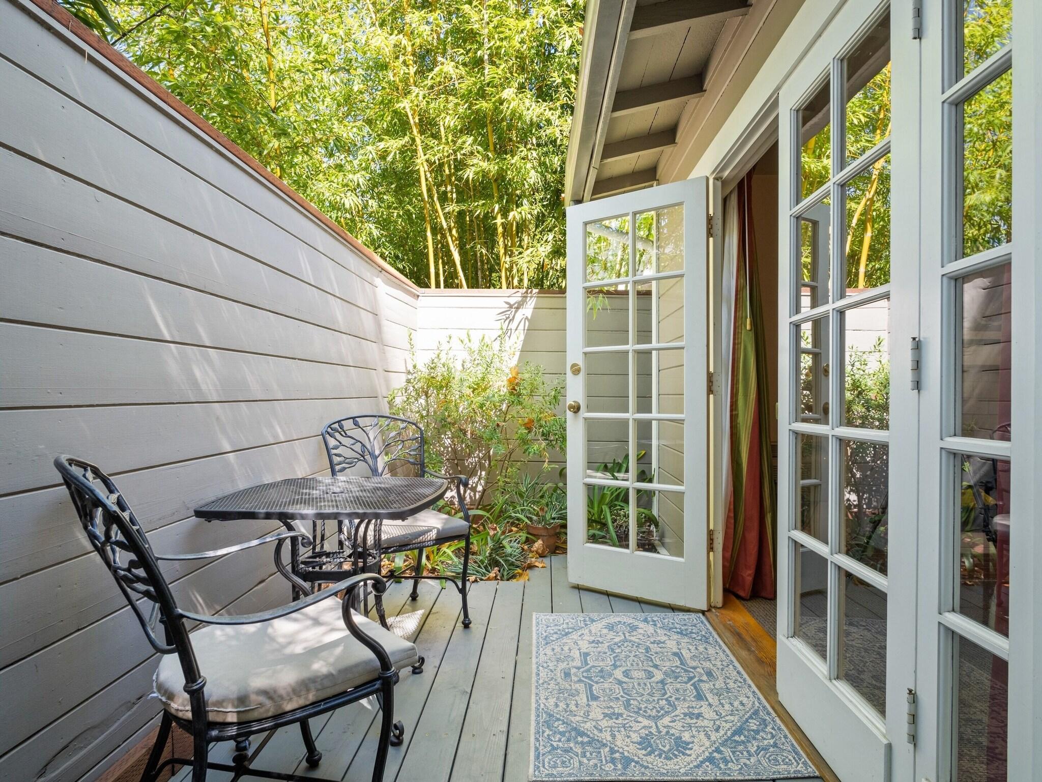 Single Queen Size Bed