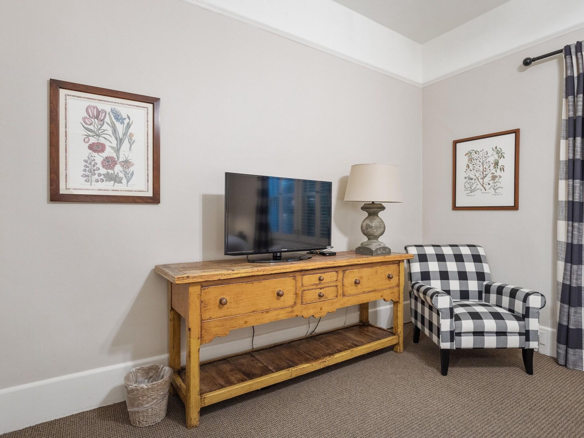 Single Superior King Bed