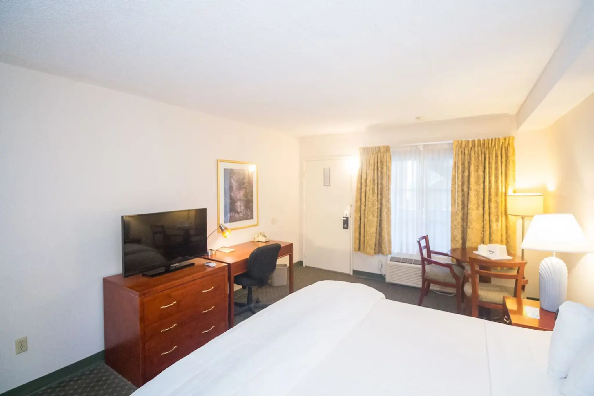 Triple King Bed Non Smoking