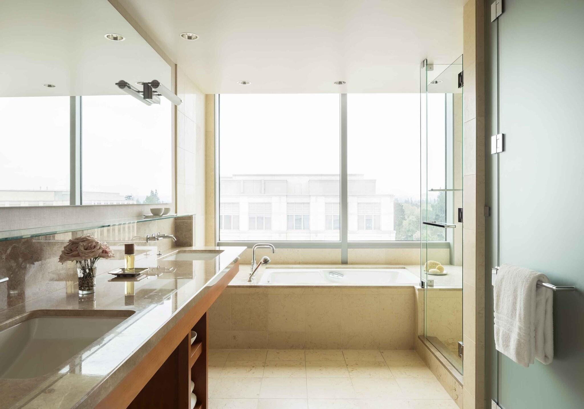 Suite Executive King Bed