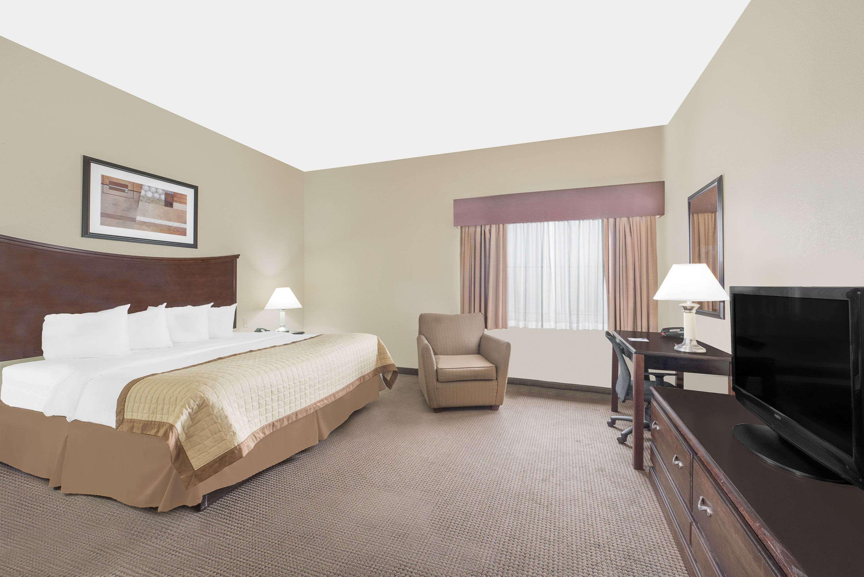 Double King Bed Non Smoking