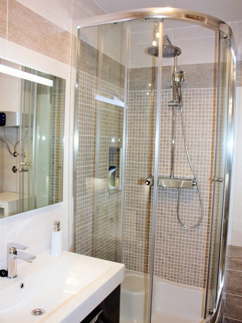 Apartment Capacity 4