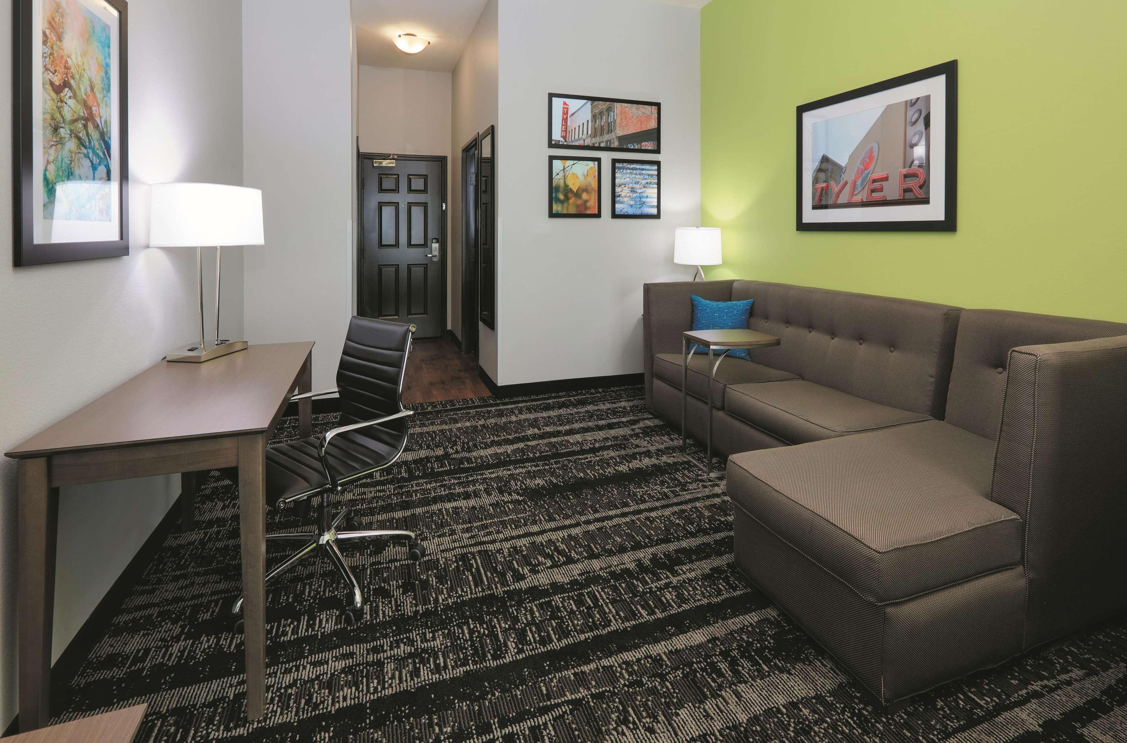 Studio King Bed Non Smoking