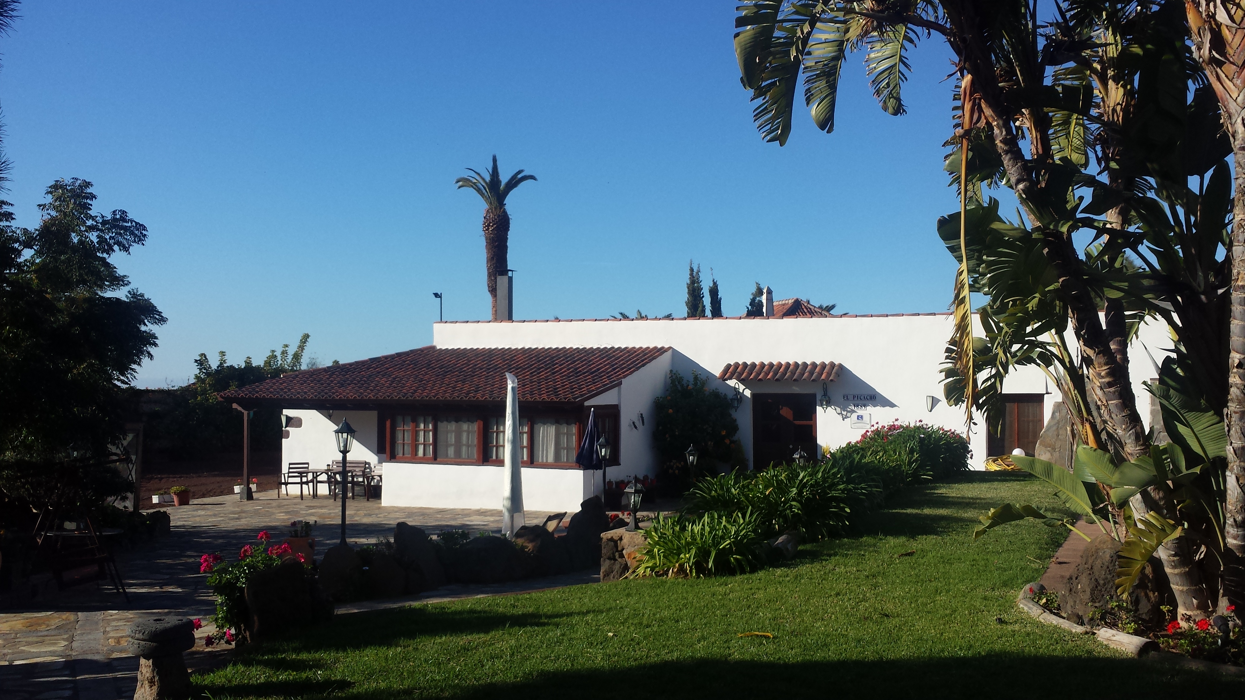 Apartment Connecting Room
