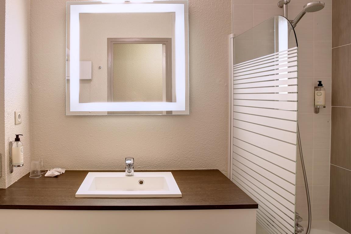 Double Queen Bed Non Smoking