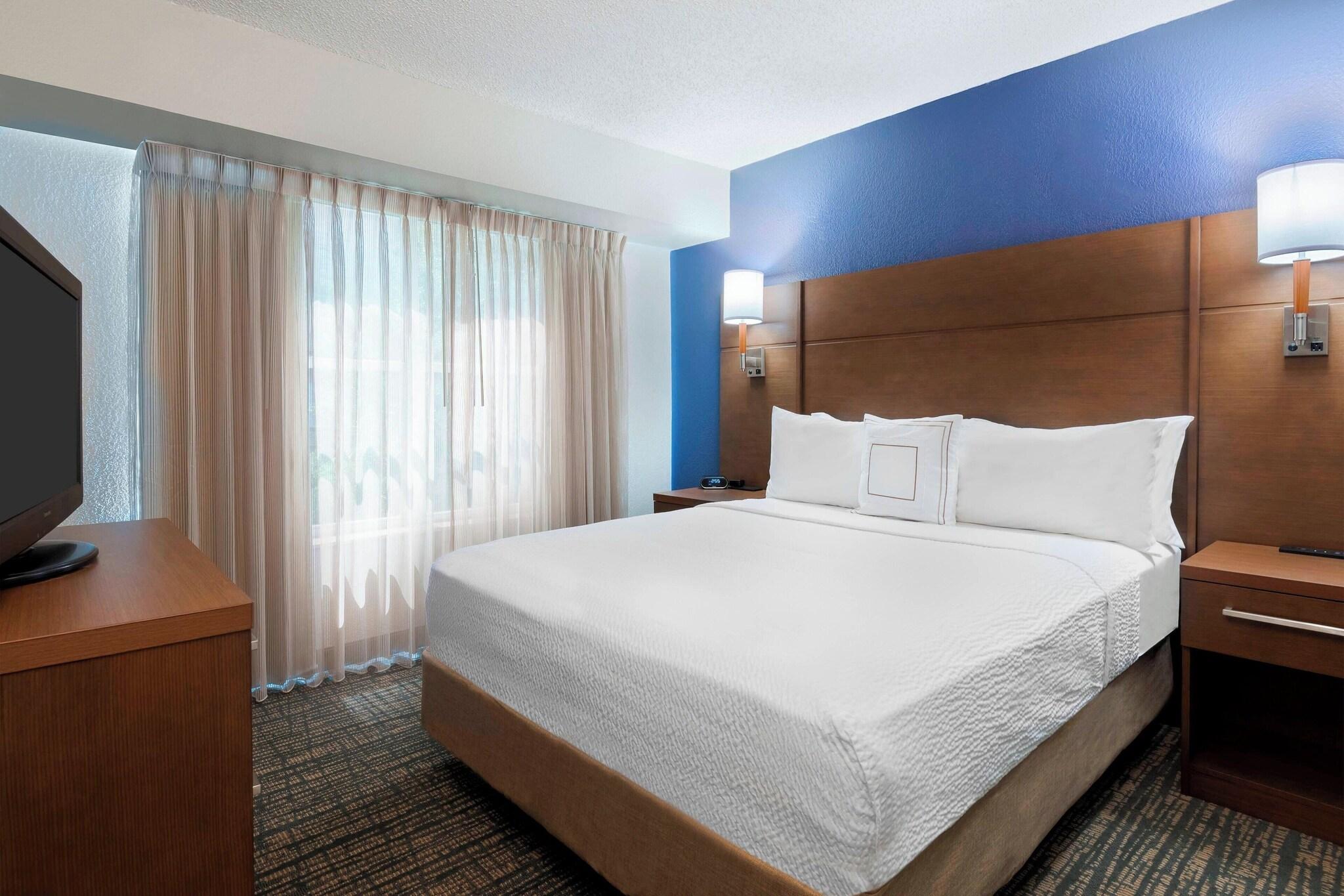 Suite Queen Size Bed