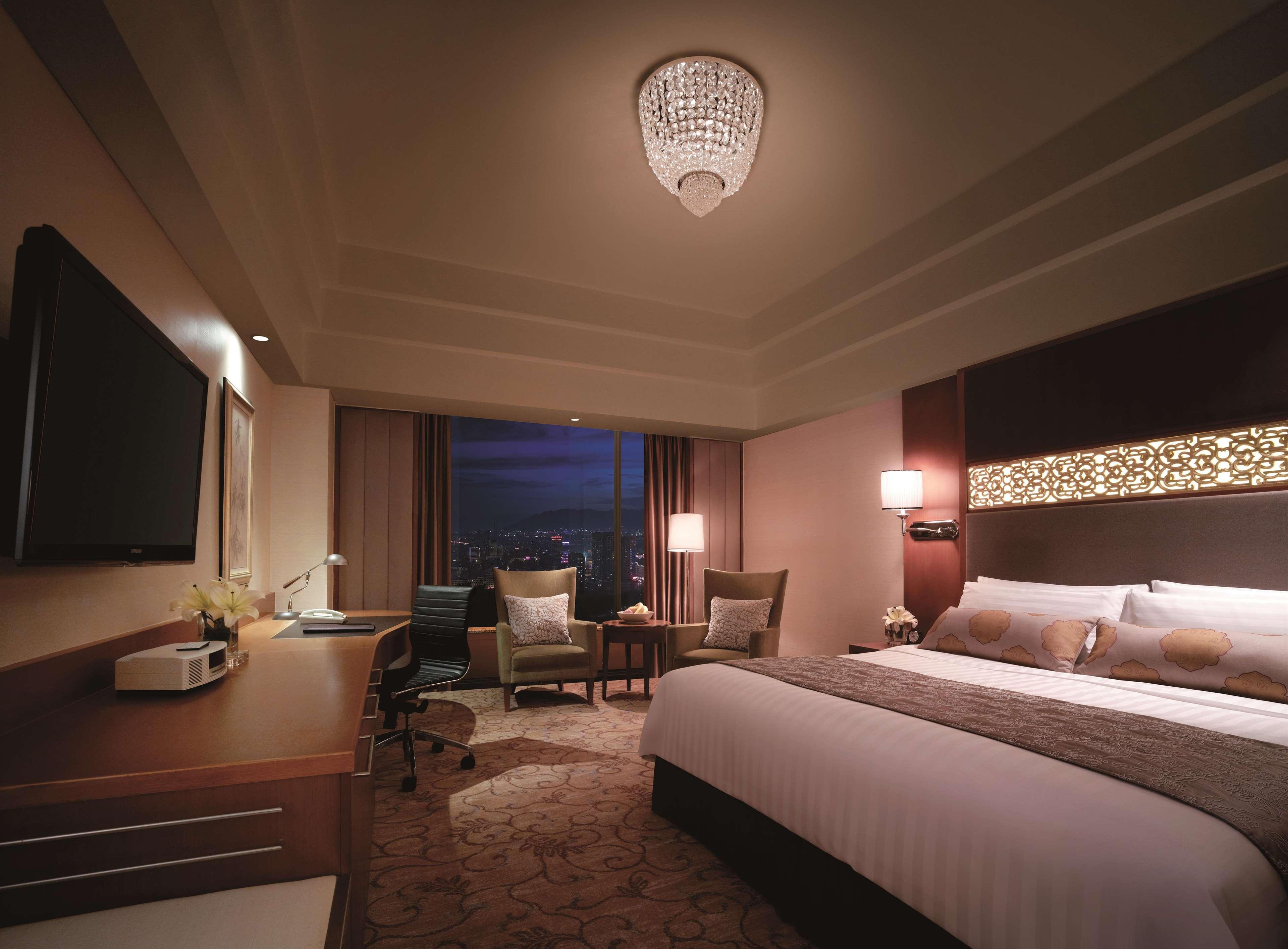 Room Deluxe King Bed