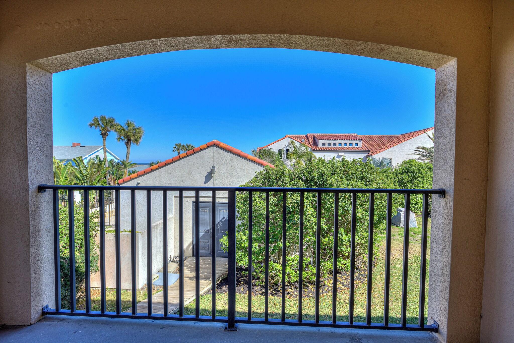 Townhome Partial Ocean View King Bed