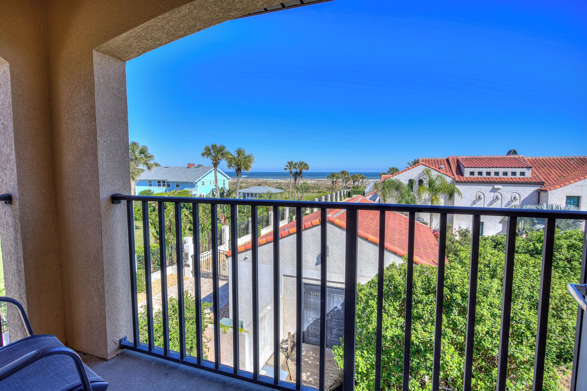 Townhome Partial Ocean View King Bed