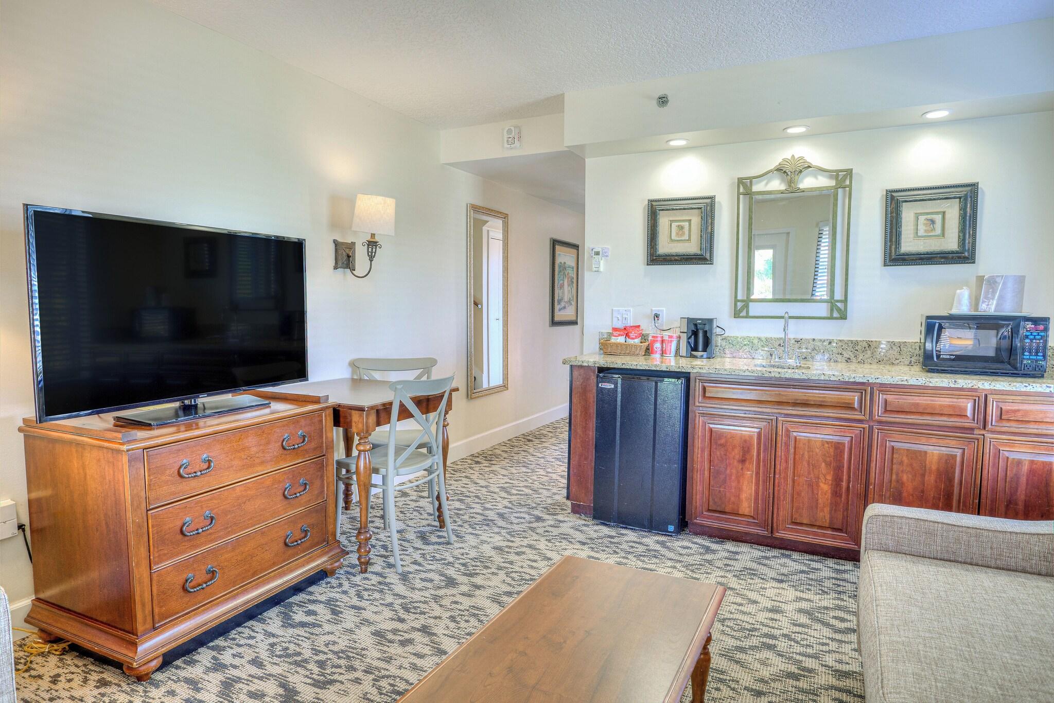 Townhome Partial Ocean View King Bed