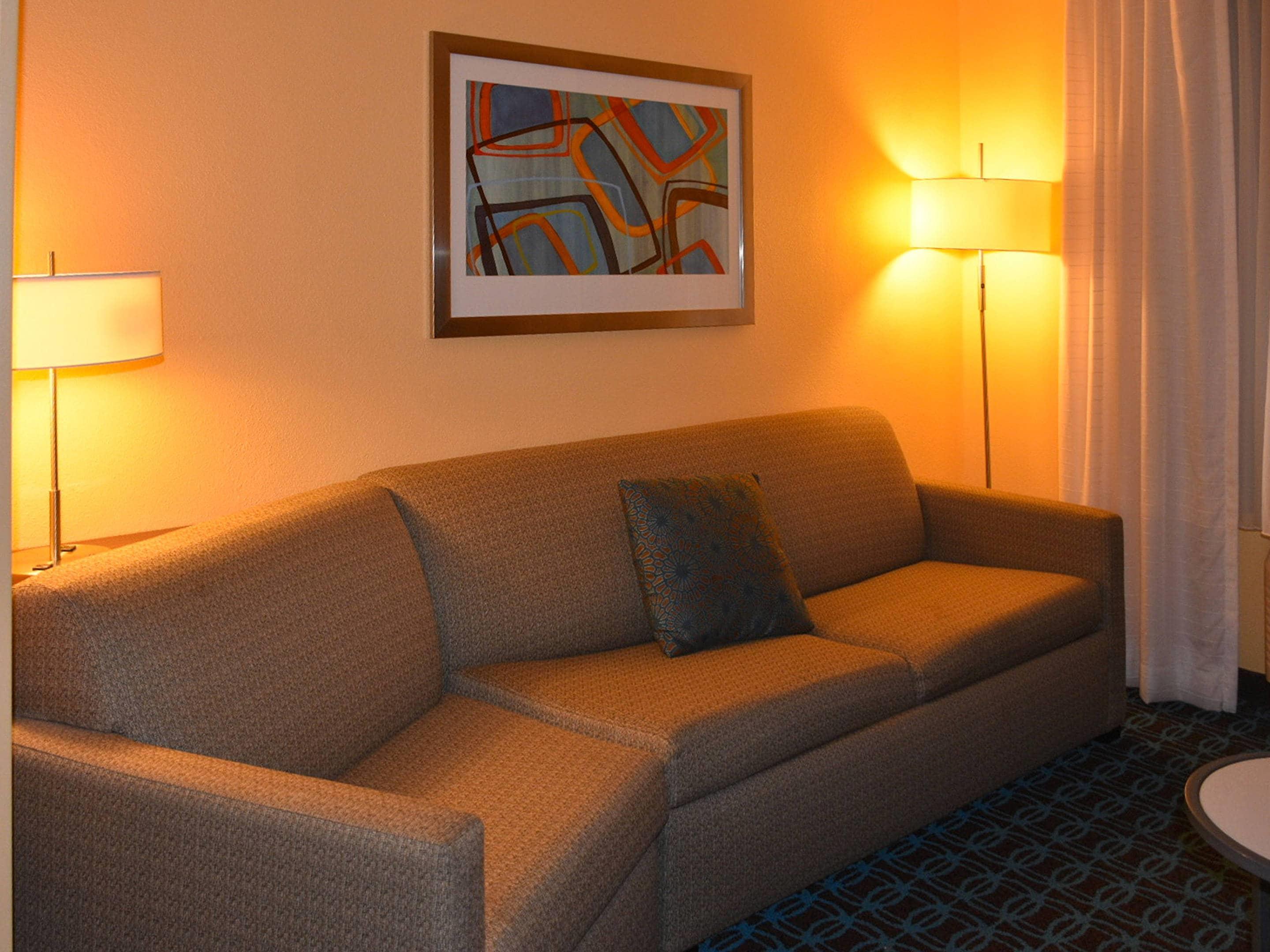 Suite Accessible King Size Bed
