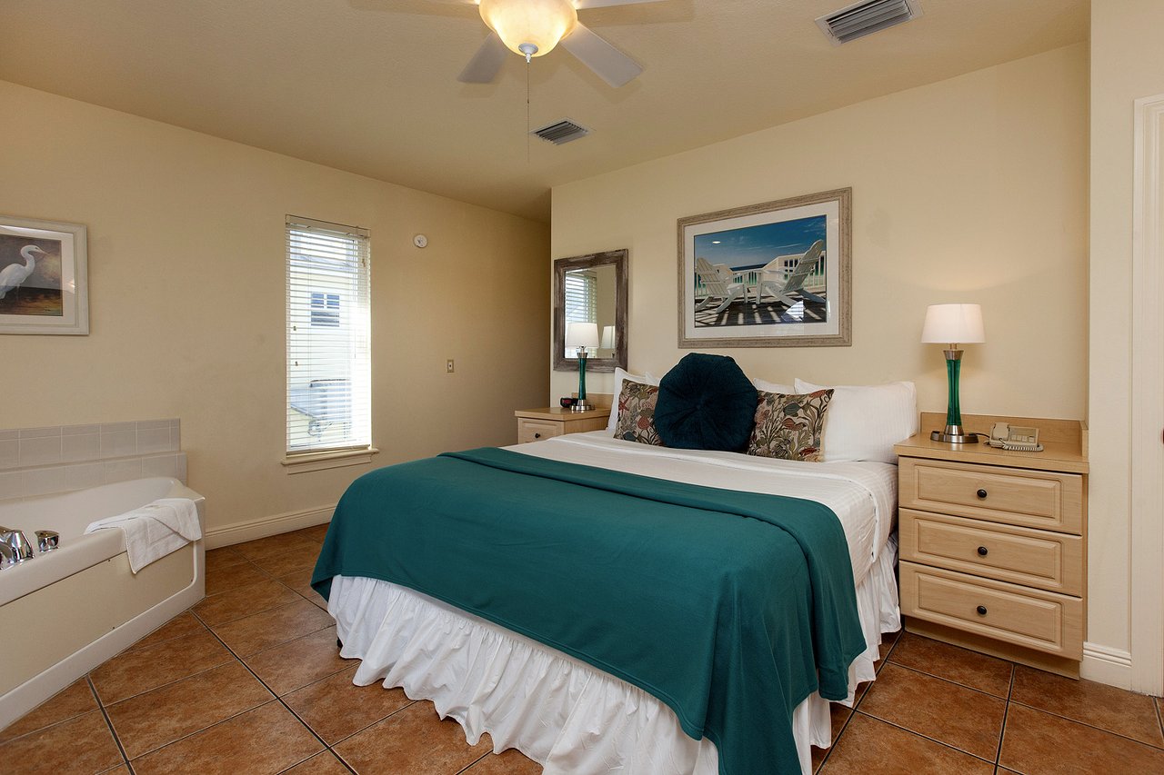 Studio Queen Size Bed