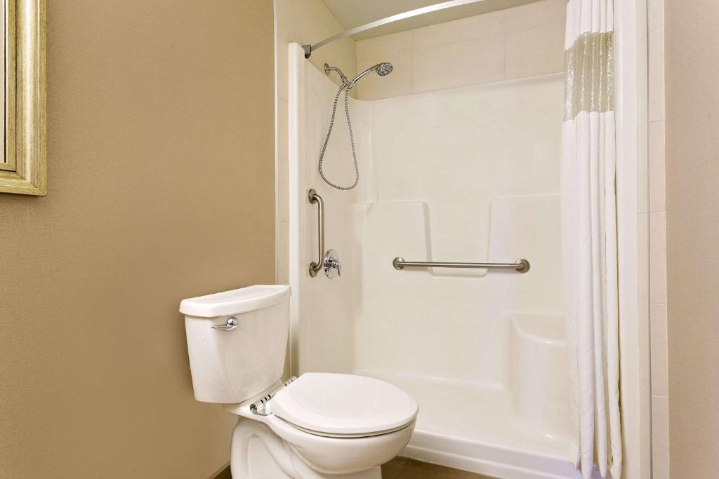 Double Queen Bed Non Smoking