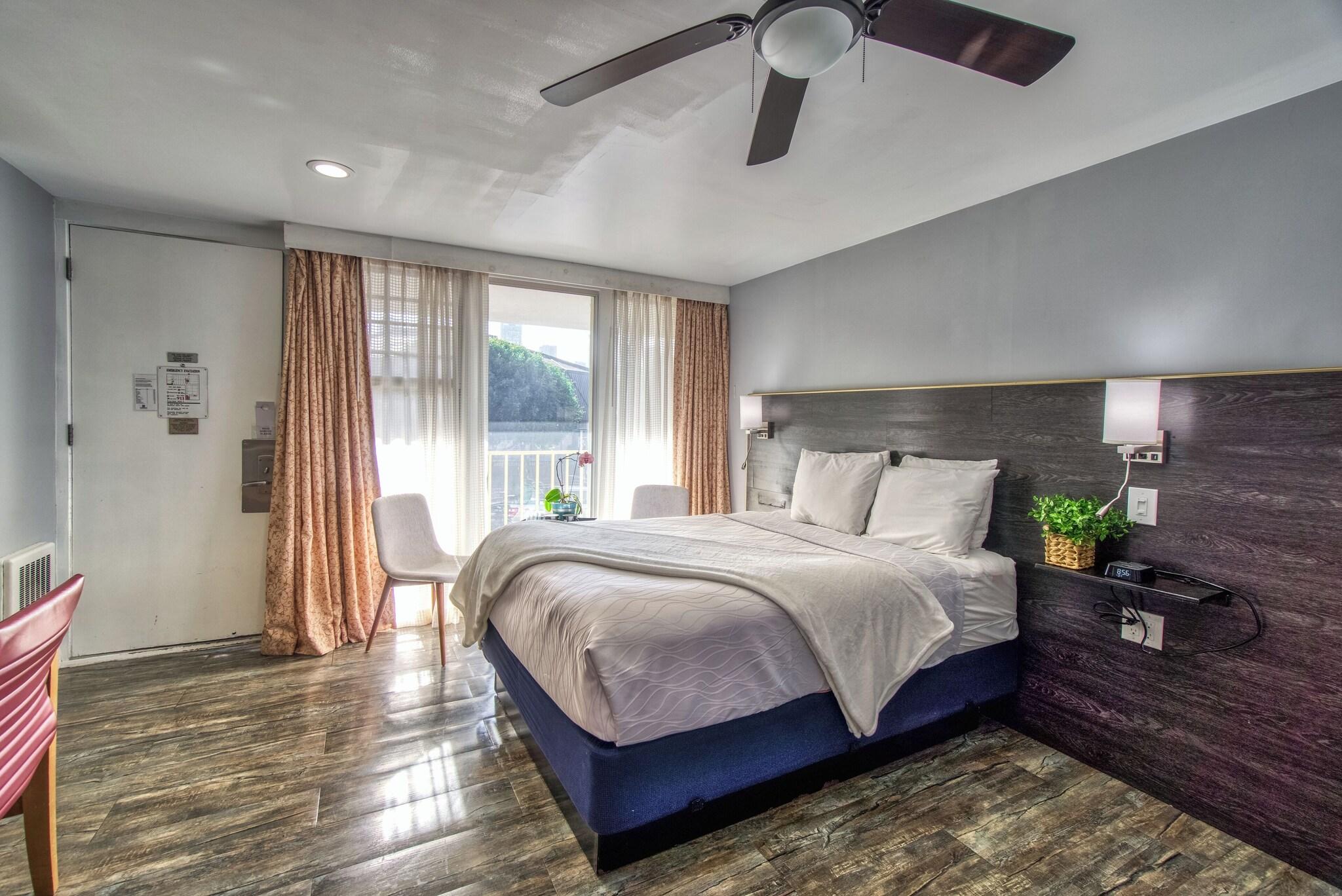 Double Classic Two Queen Beds