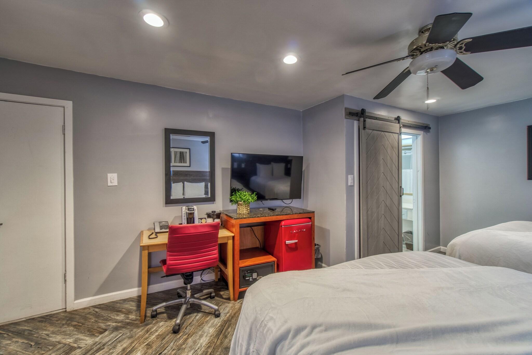 Double Classic Two Queen Beds