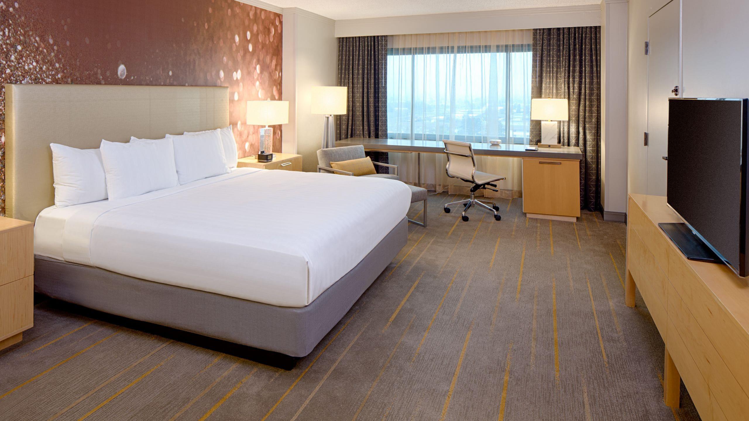 Double Club King Bed