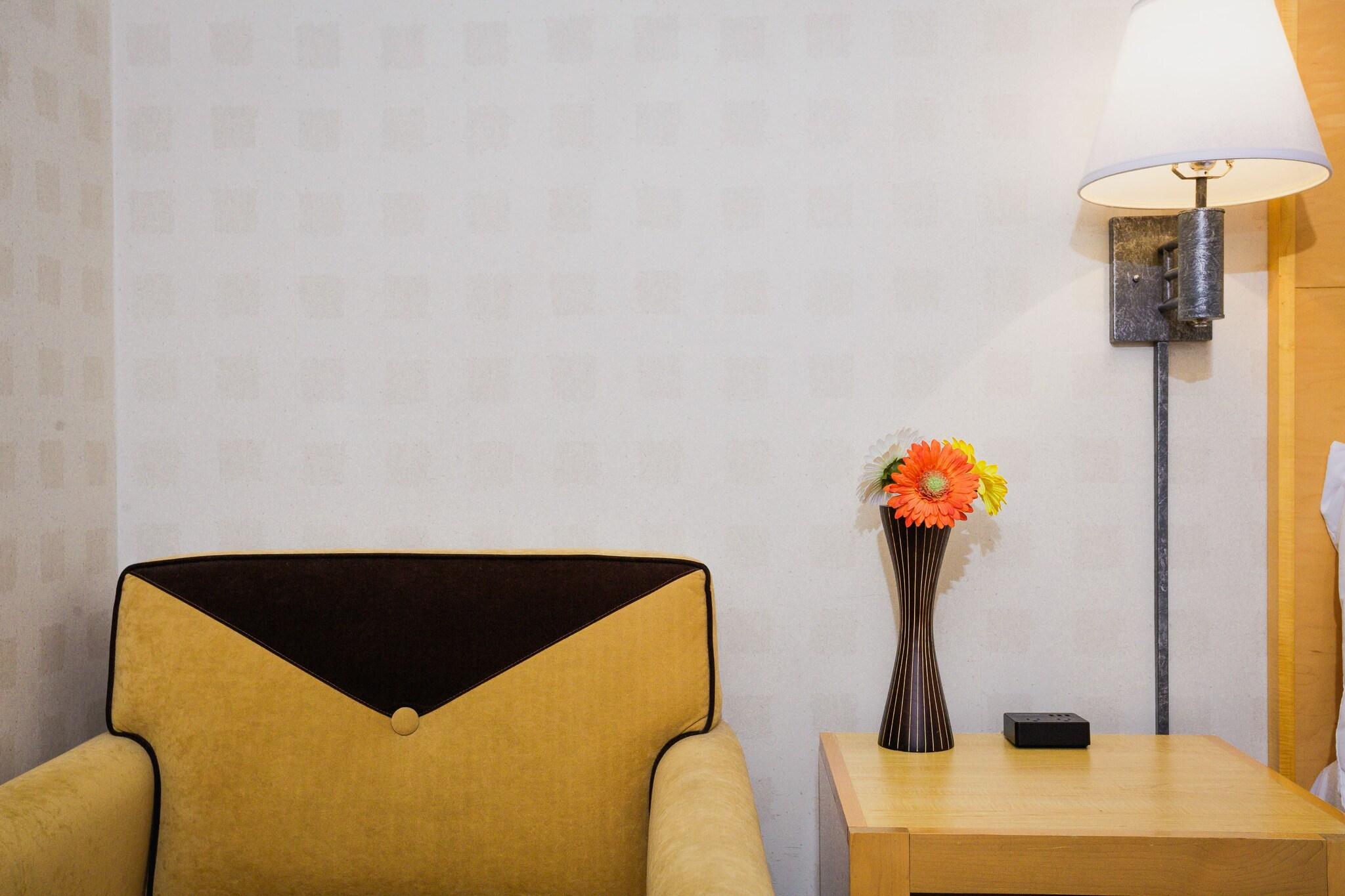 Double Deluxe King Bed