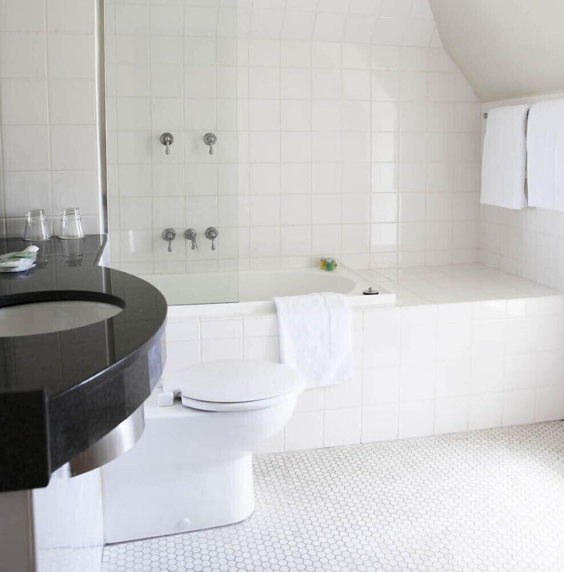 Double Queen Size Bed