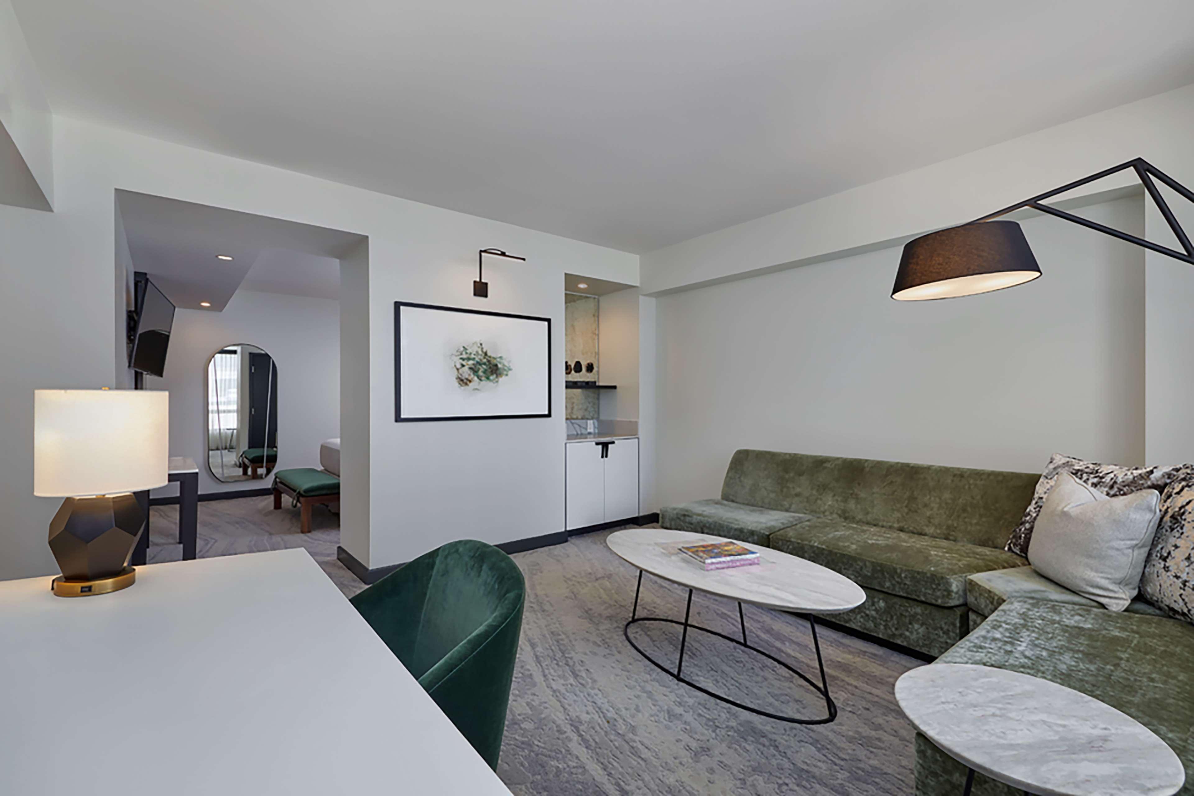 Junior Suite Deluxe with Views