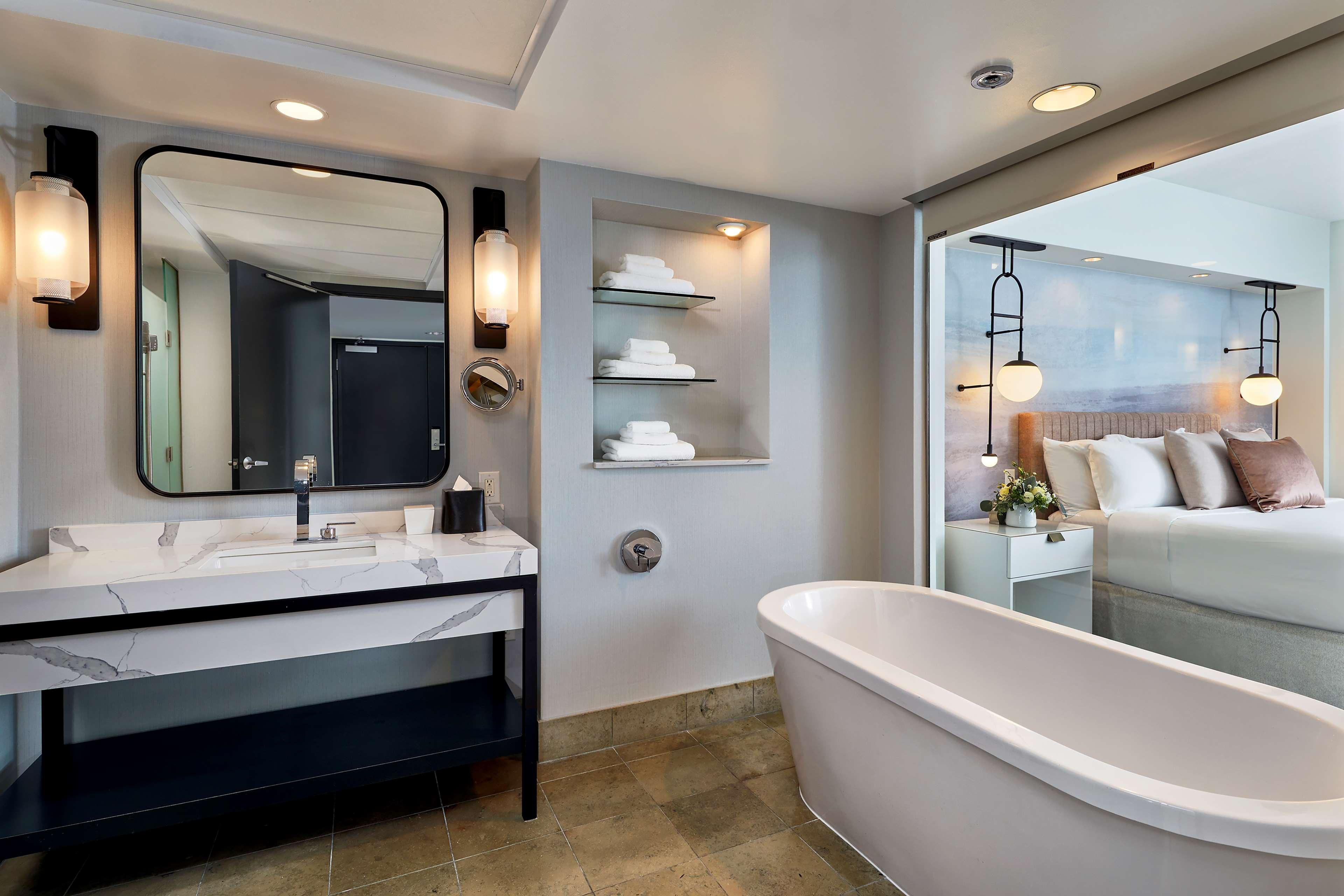 Suite Executive King Bed