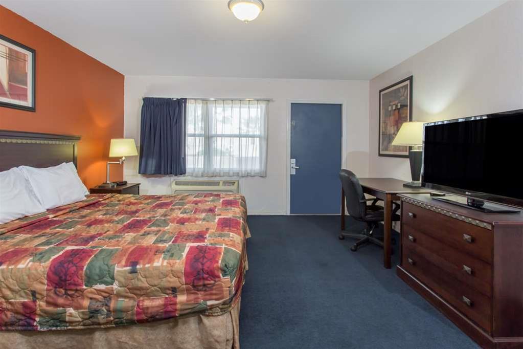 Double Queen Size Bed