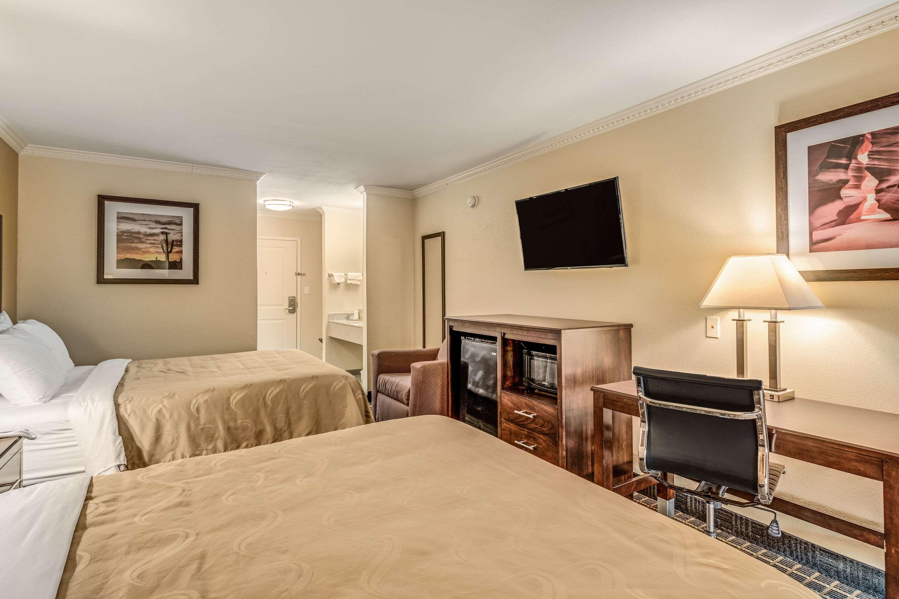 Double Two Queen Beds Non Smoking