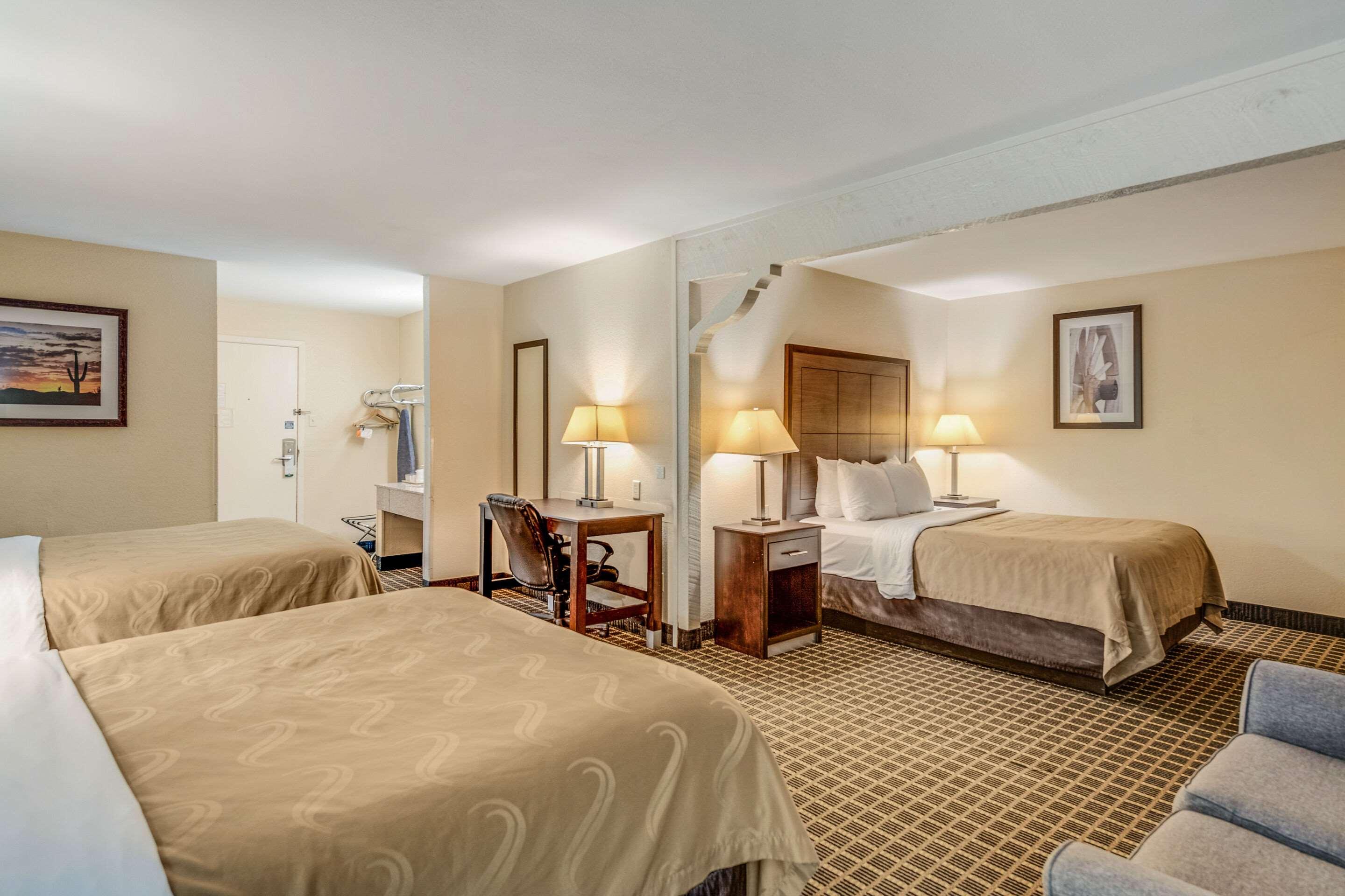 Double Queen Bed Non Smoking