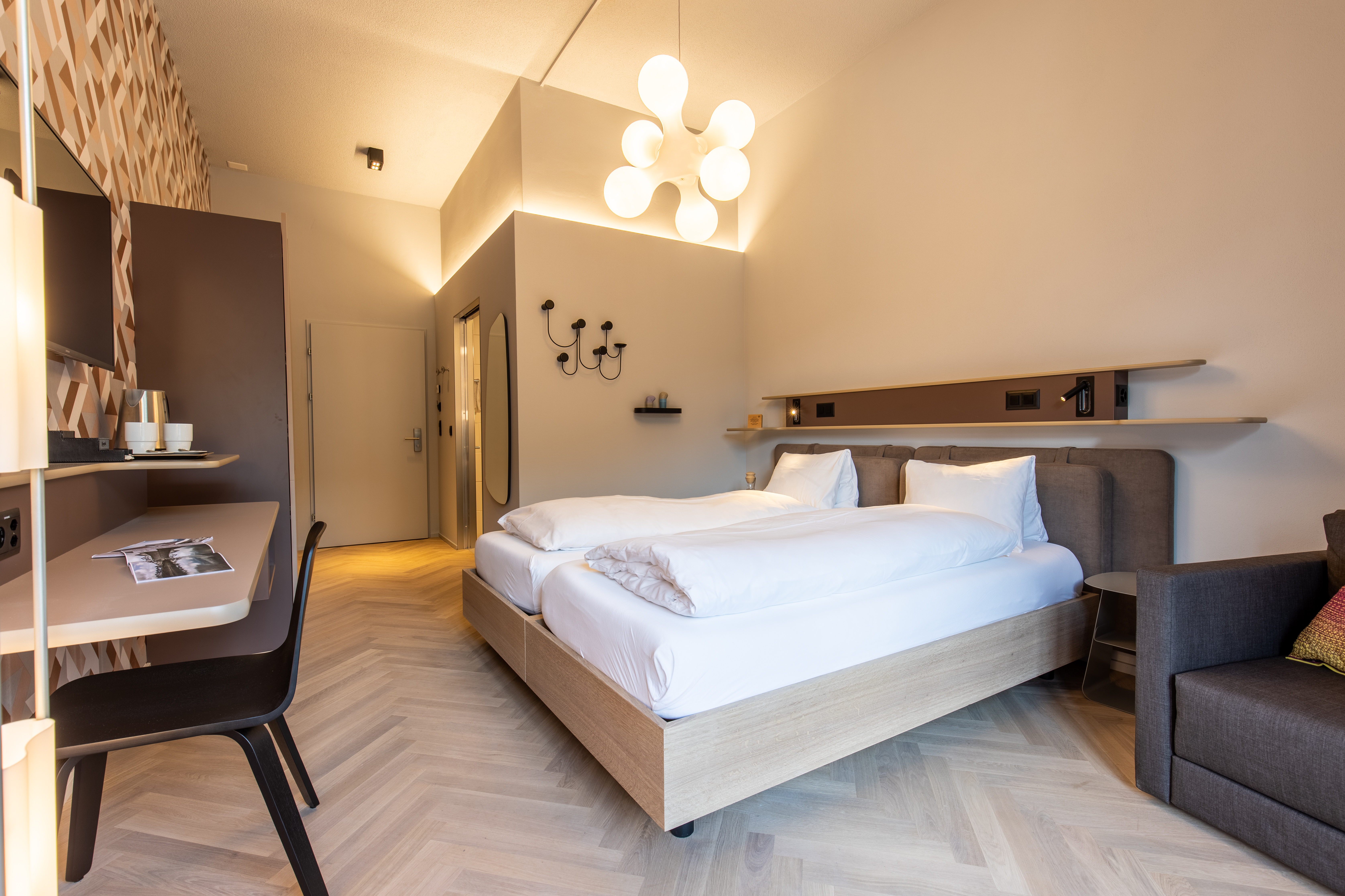 Double Classic Mountain View