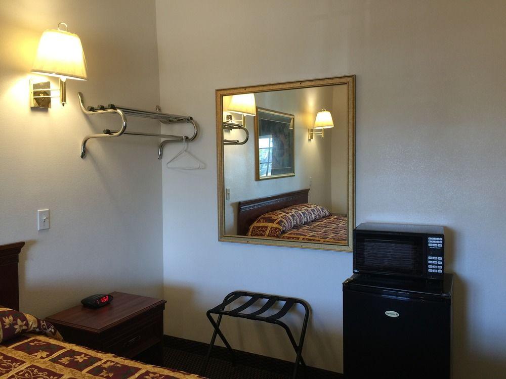 Double King Bed Non Smoking