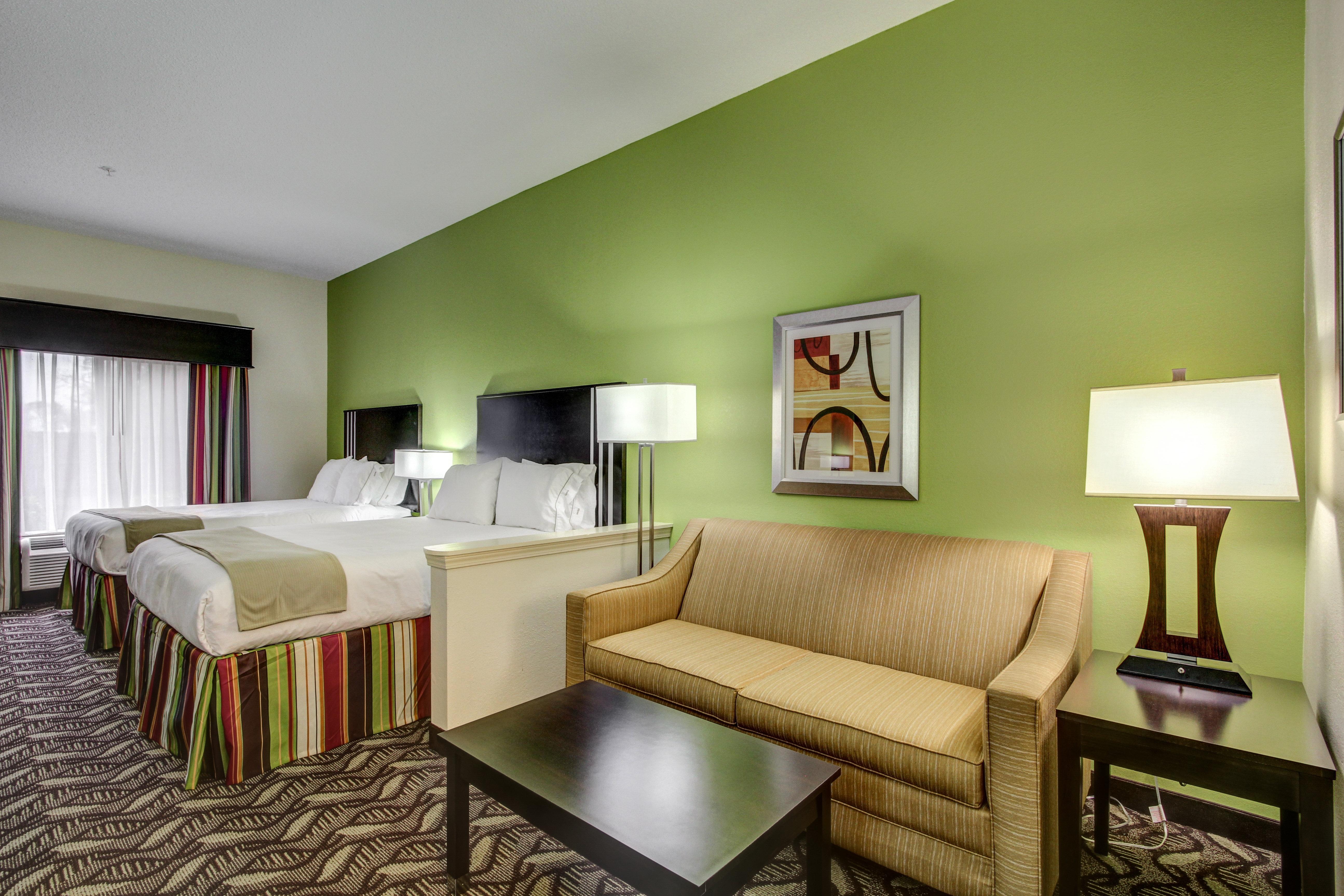 Double Two Queen Beds Non Smoking