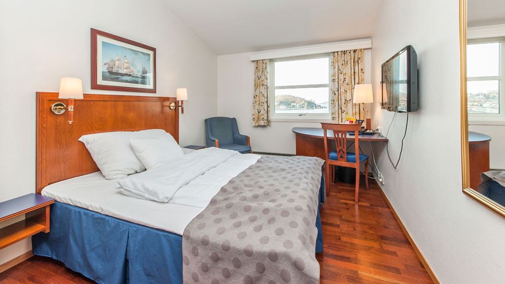 Room Queen Bed Non Smoking