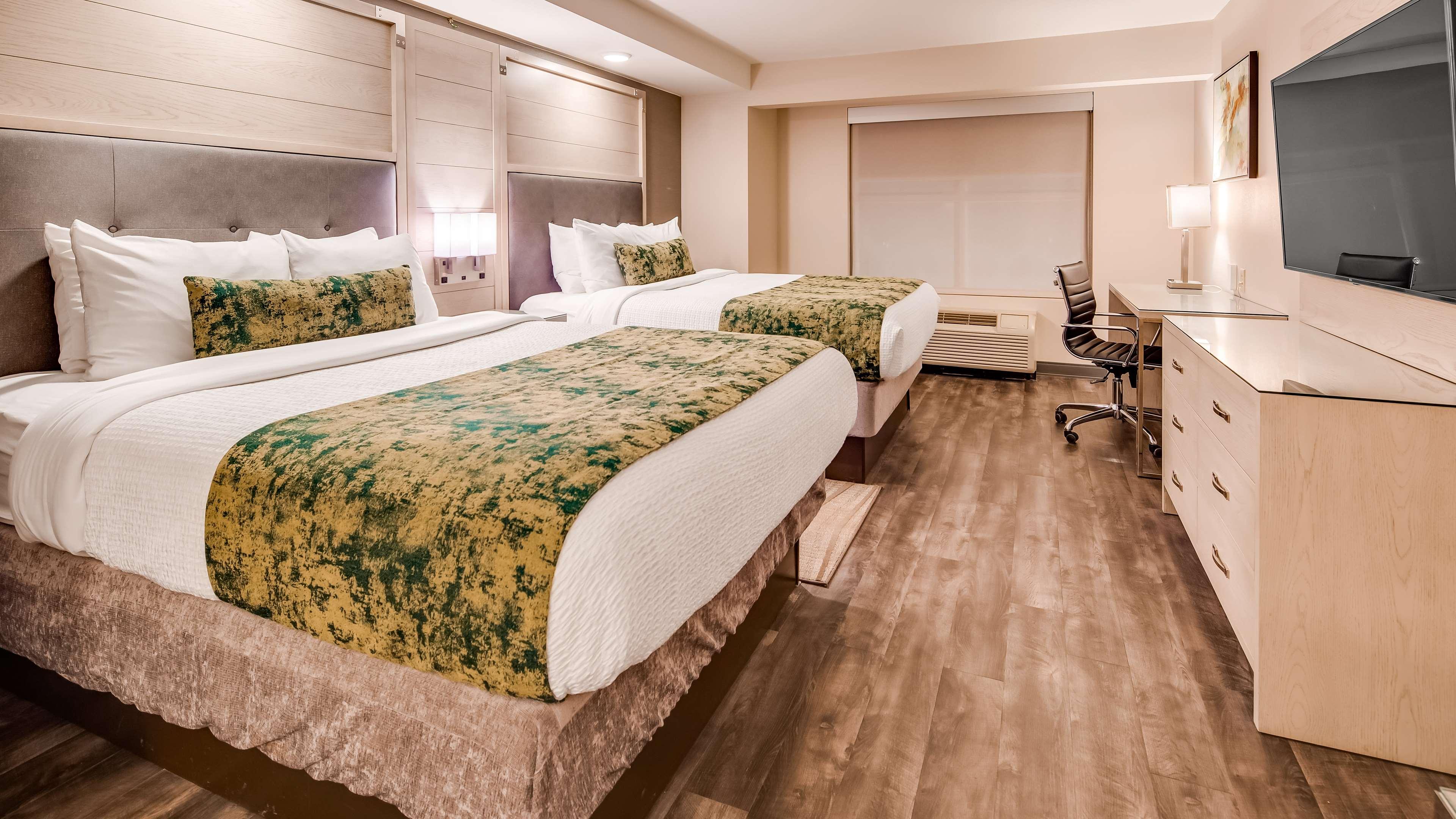 Suite Two Queen Beds