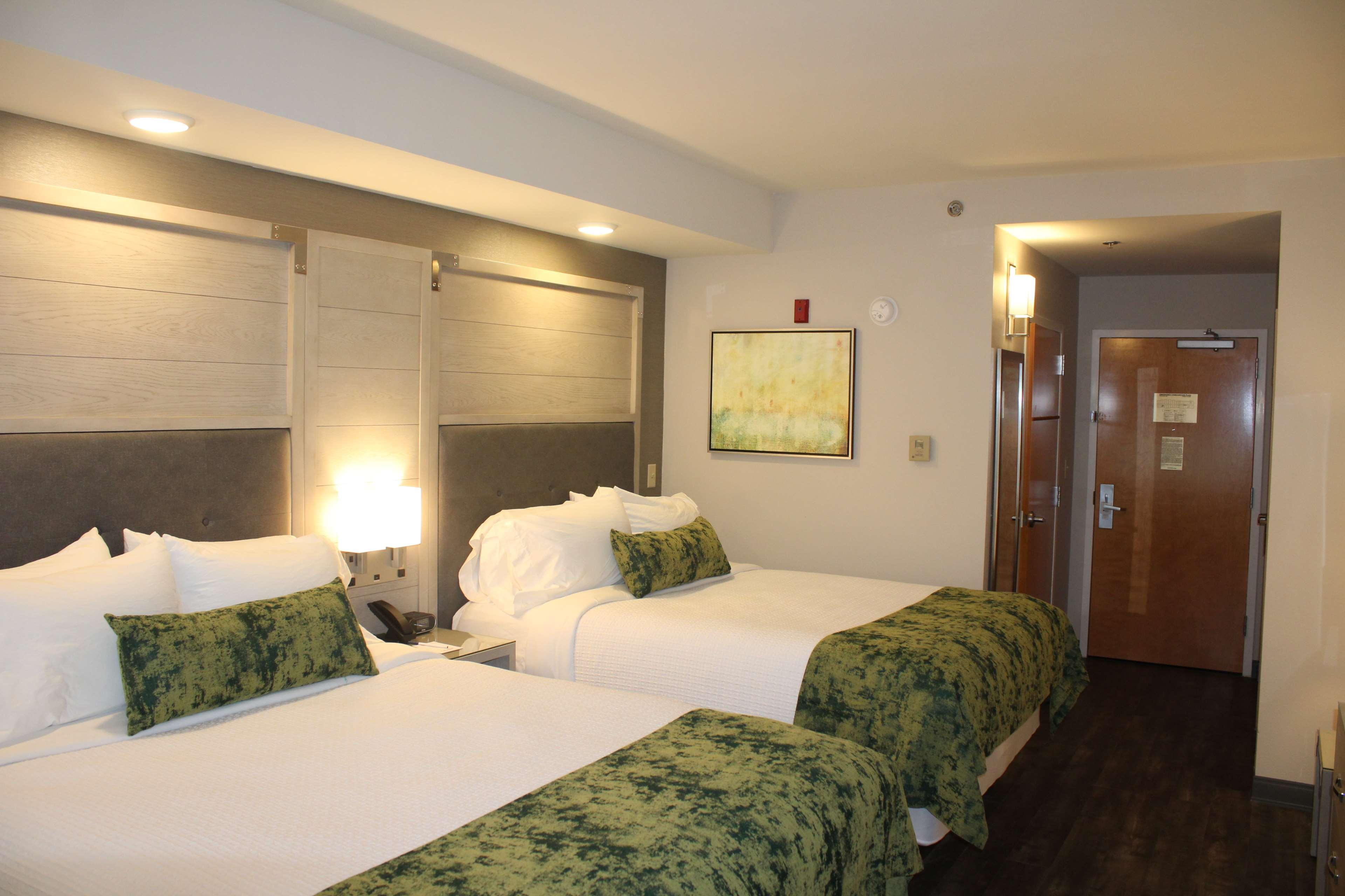Room Accessible-two Queen Beds
