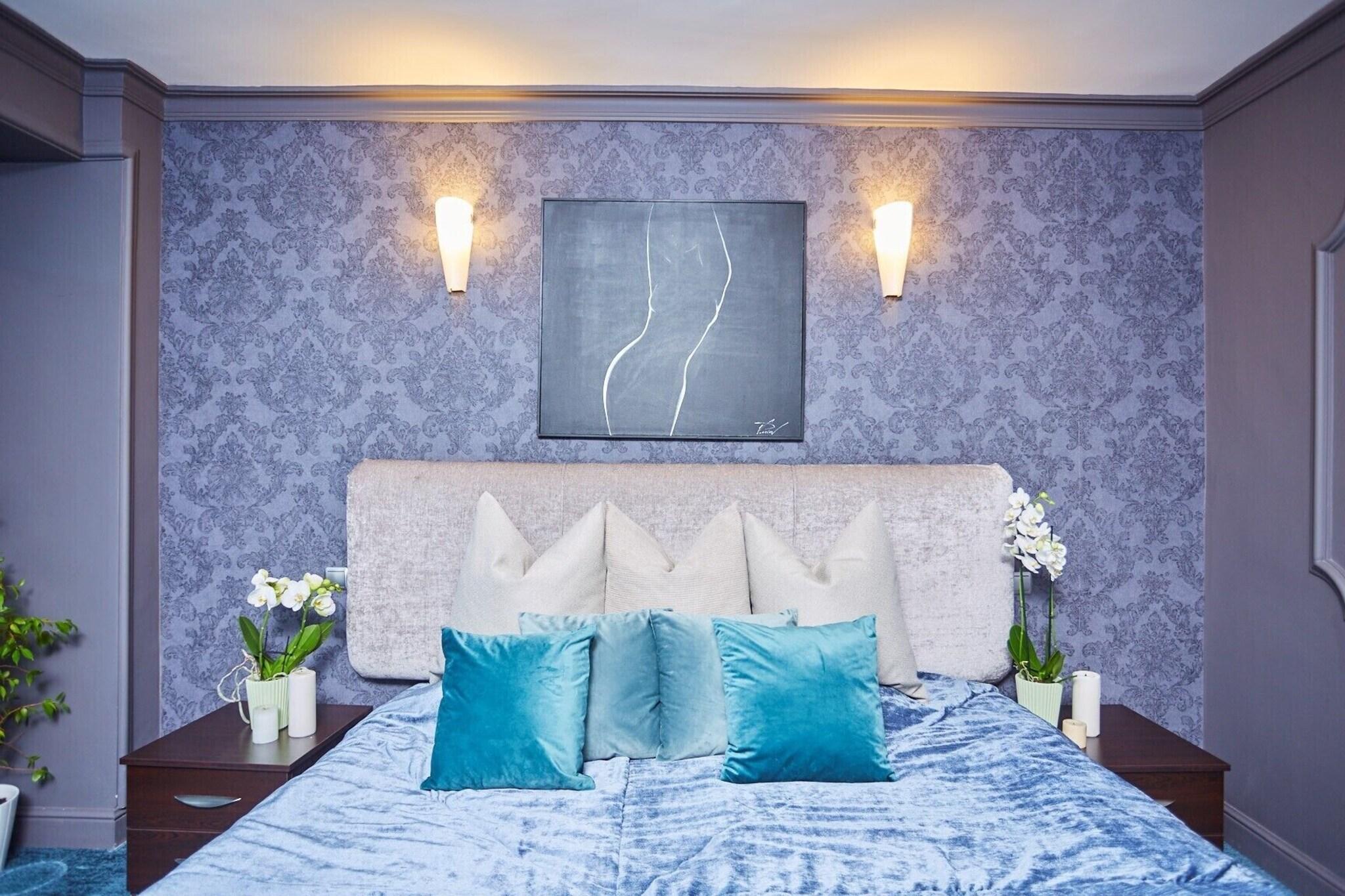 Double Deluxe King Bed