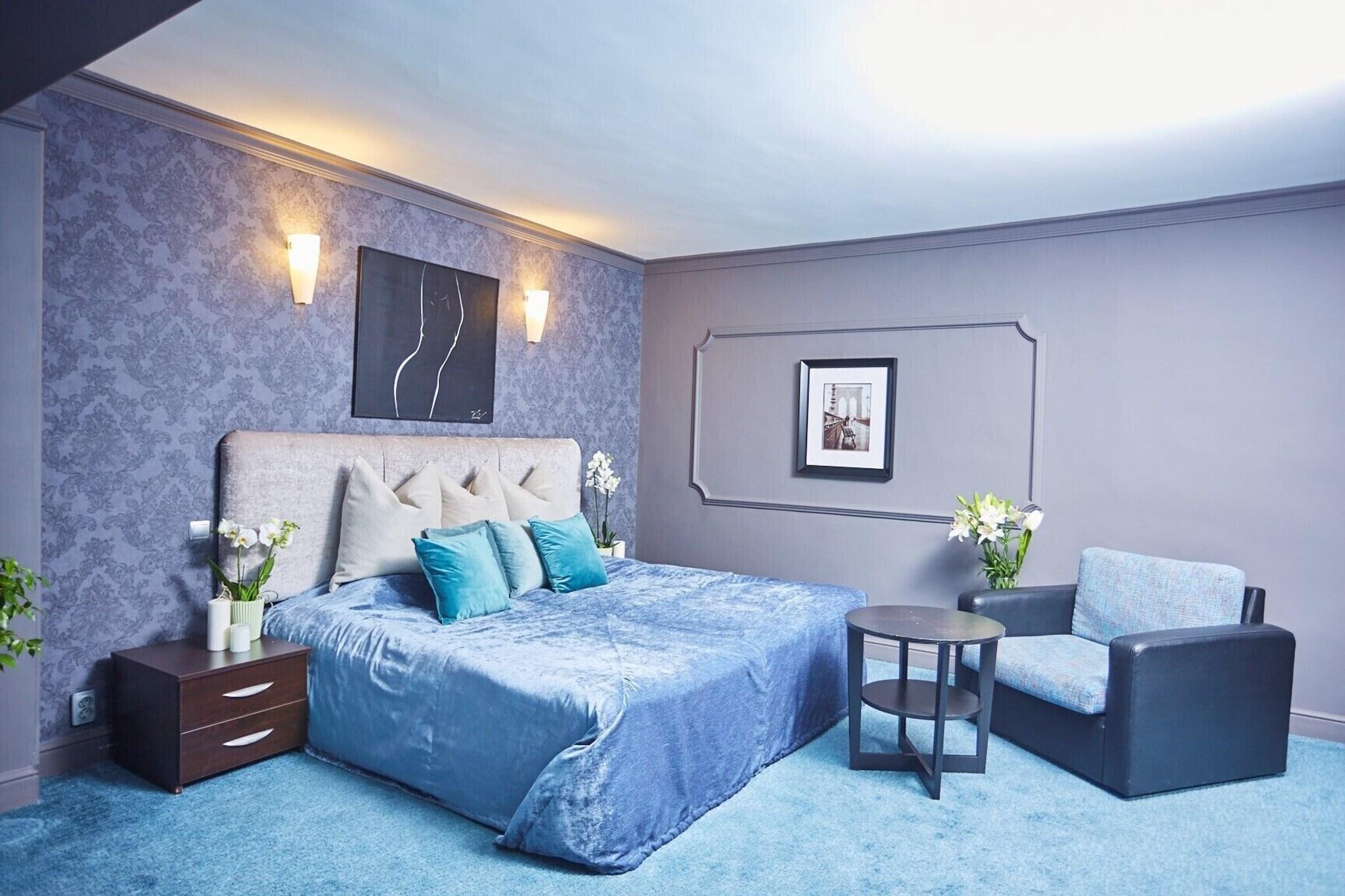 Double Deluxe King Bed