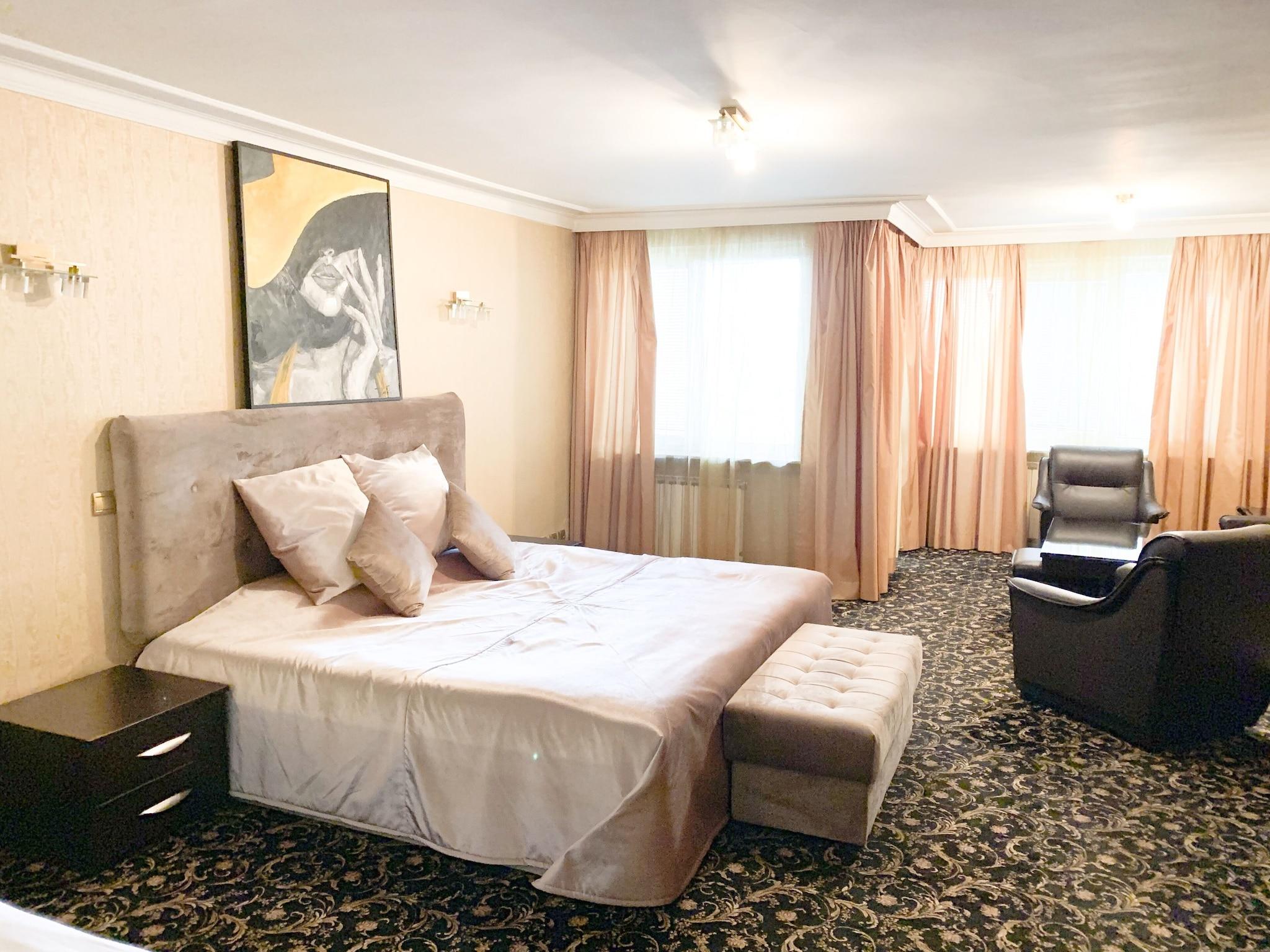 Junior Suite King Size Bed