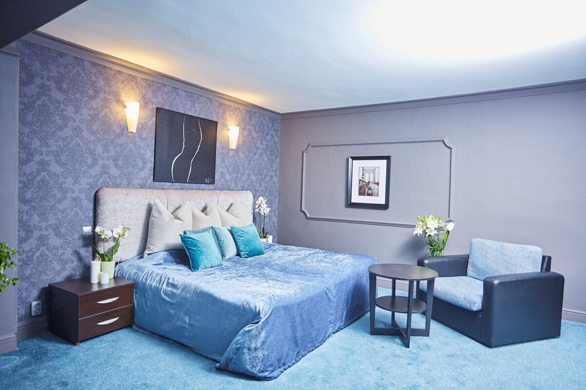 Double Deluxe King Bed