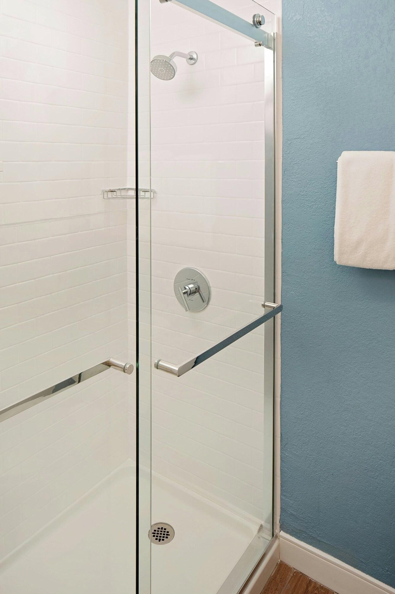 Studio Queen Size Bed