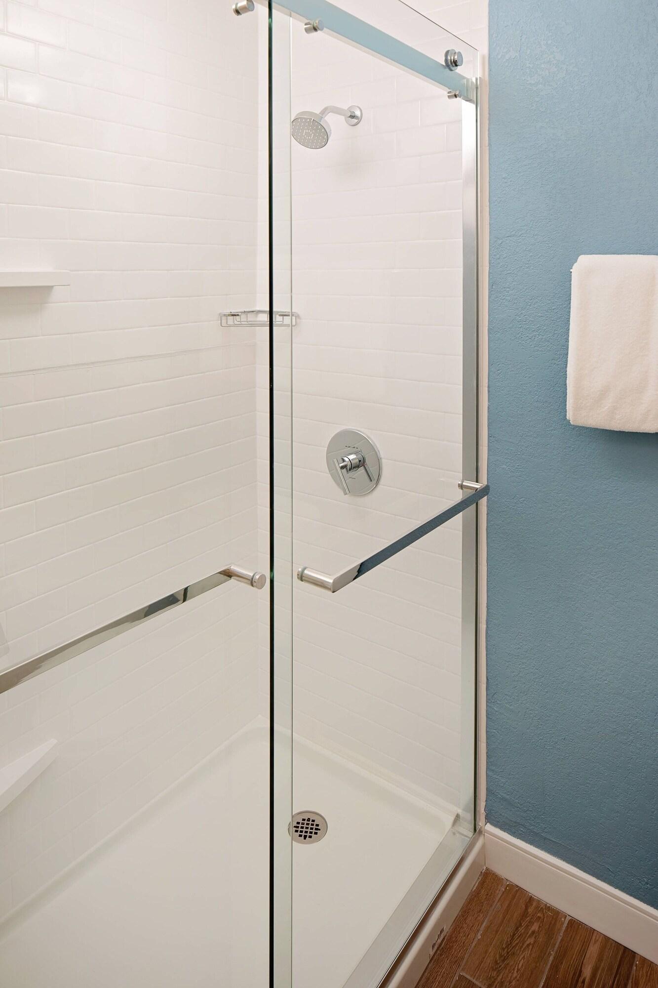 Studio Queen Size Bed