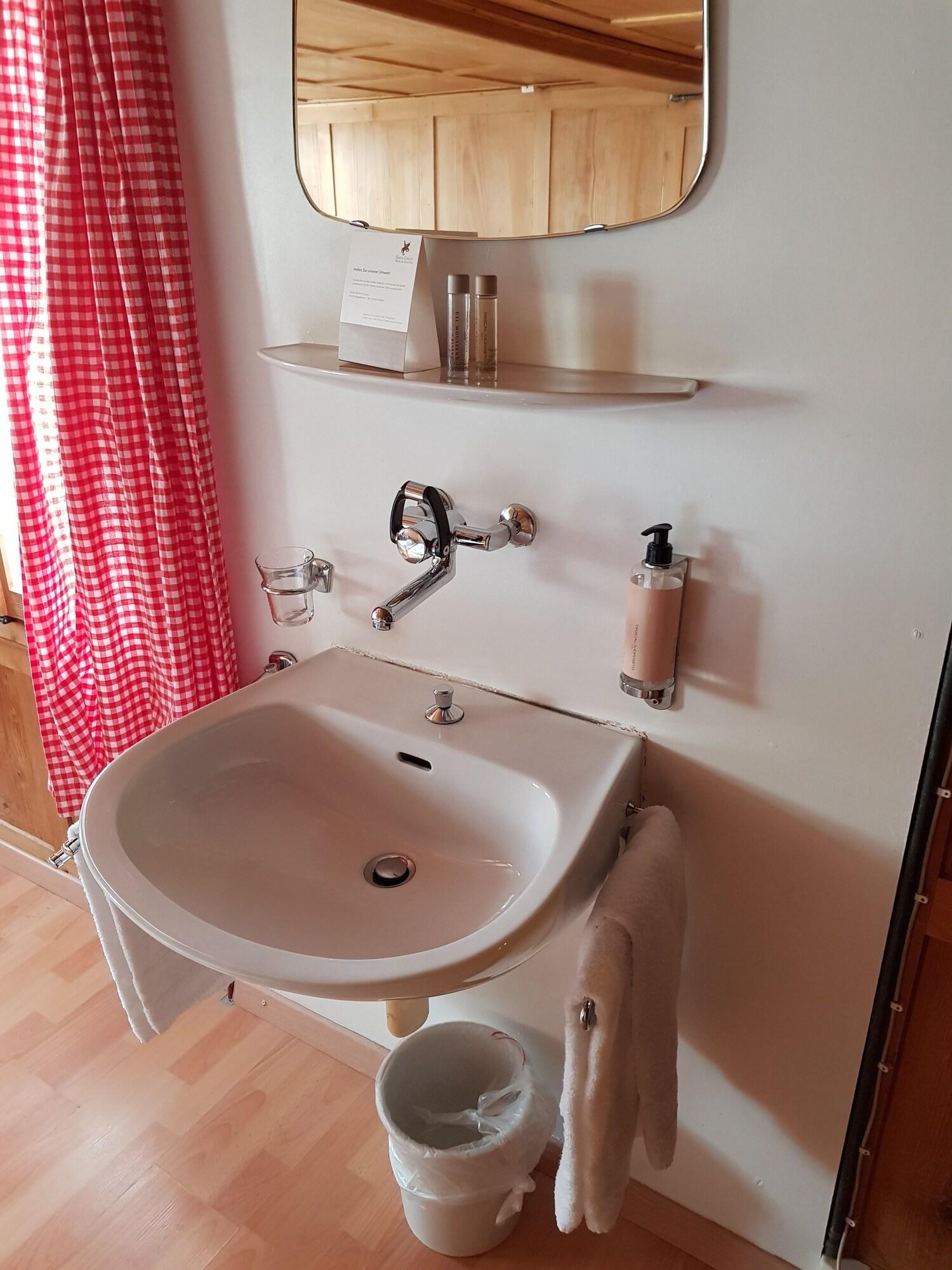 Twin Economy with Shared Bathroom