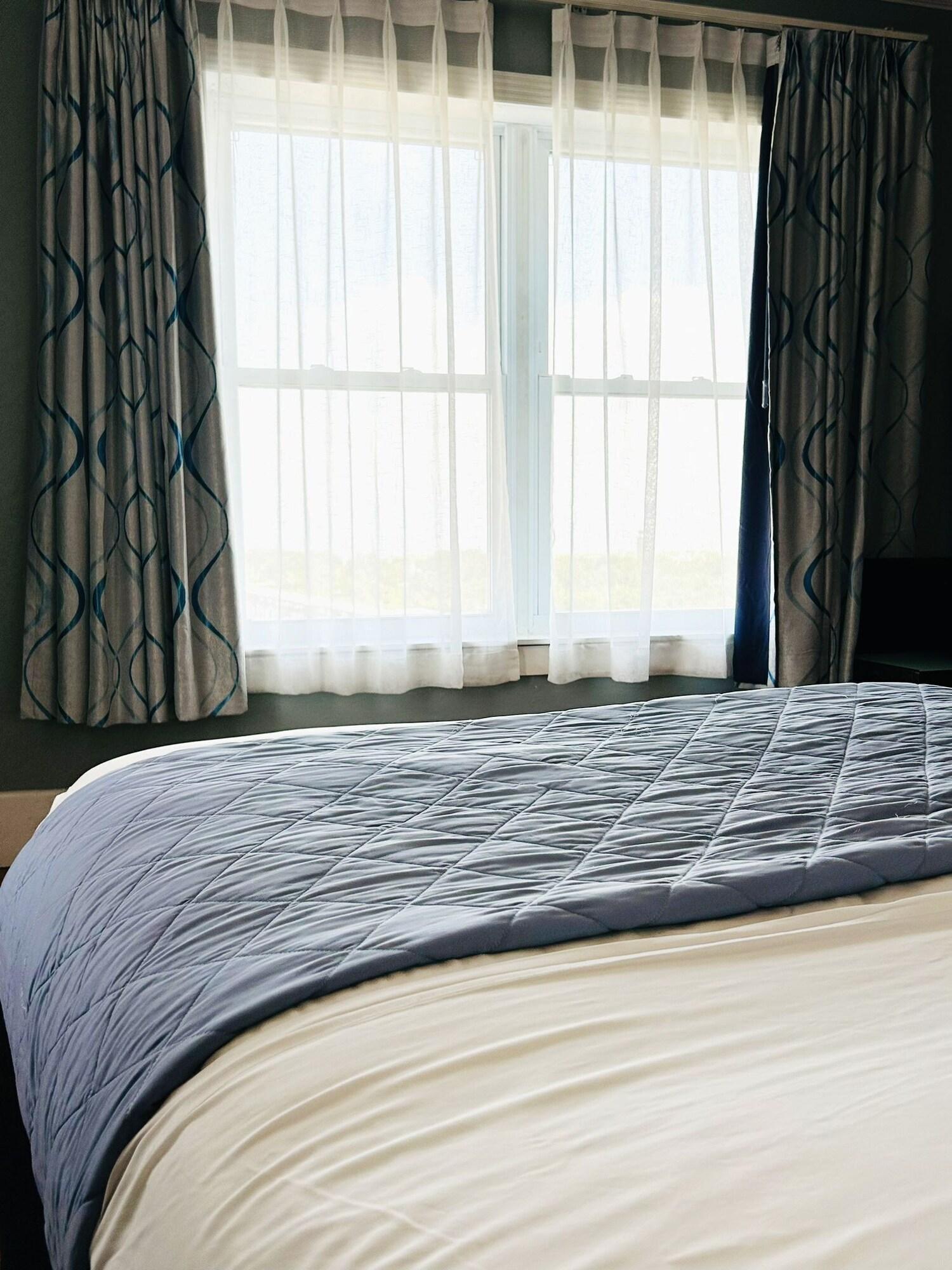 Double Queen Size Bed