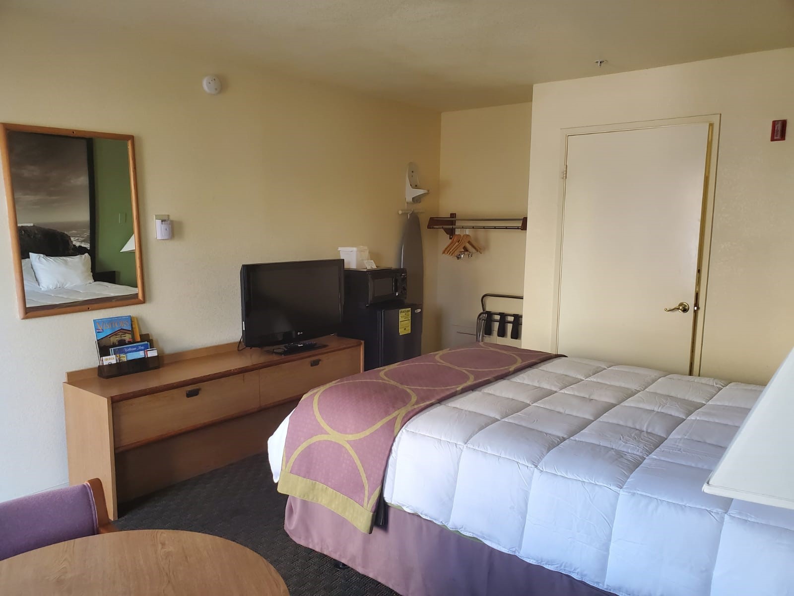 Room Accessible-queen Size Bed