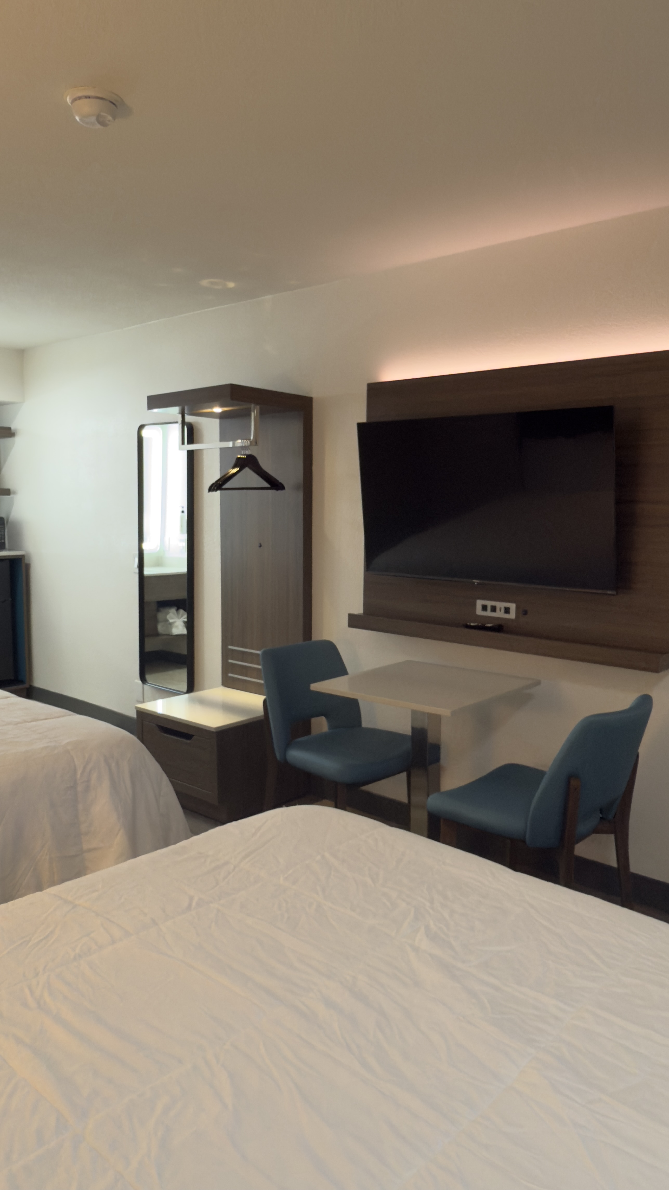 Room Two Double Beds